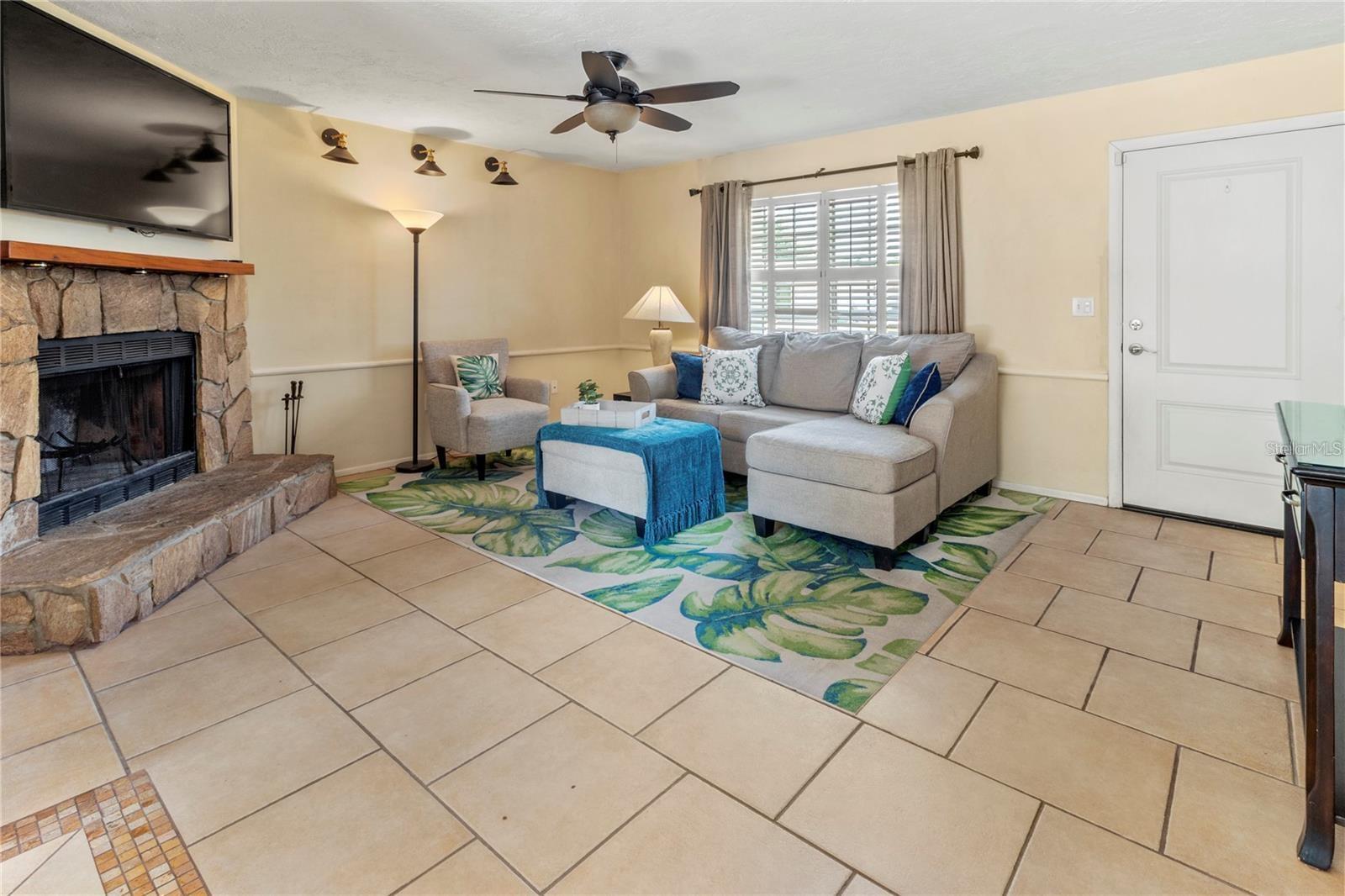 Listing photo id 5 for 3314 Island Date Circle