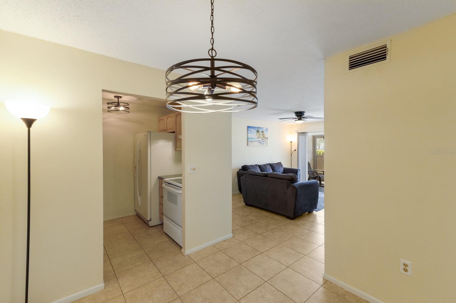 Image 10 of 33 For 3253 Beneva Road 103