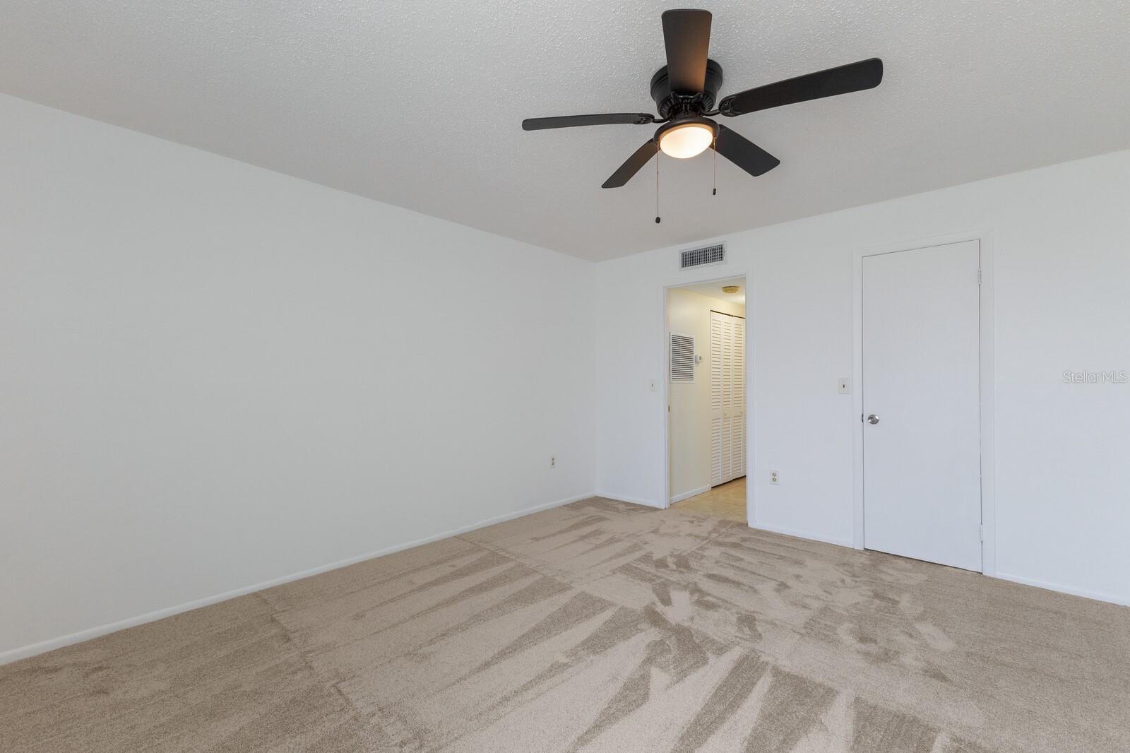 Image 15 of 33 For 3253 Beneva Road 103
