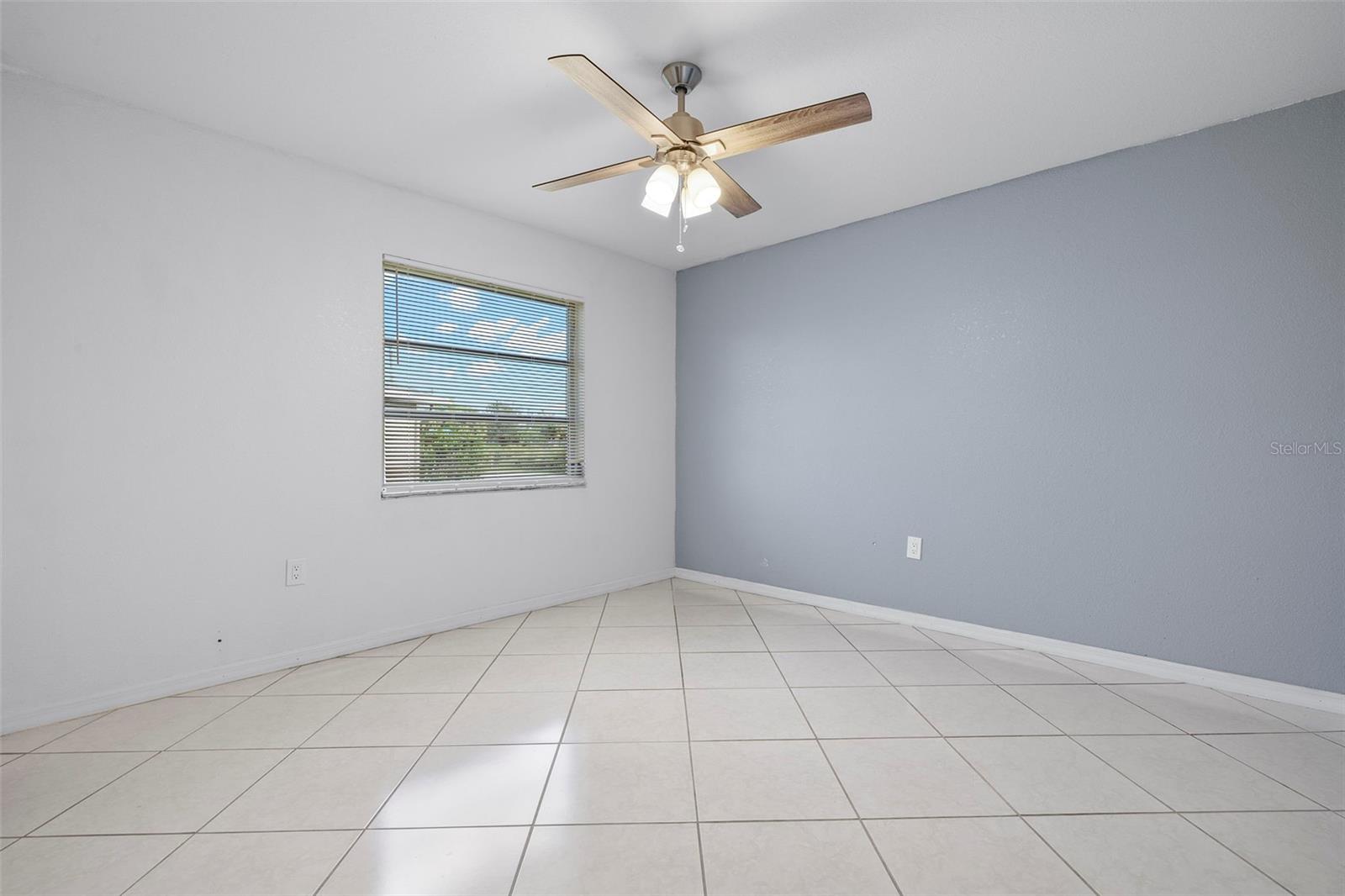 Image 16 of 38 For 3203 Riverside Drive B