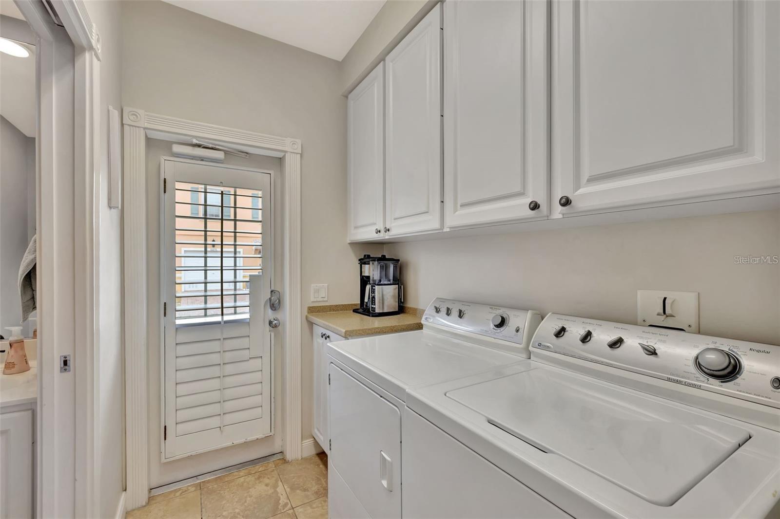 Image 18 of 22 For 5972 Giardino Lane
