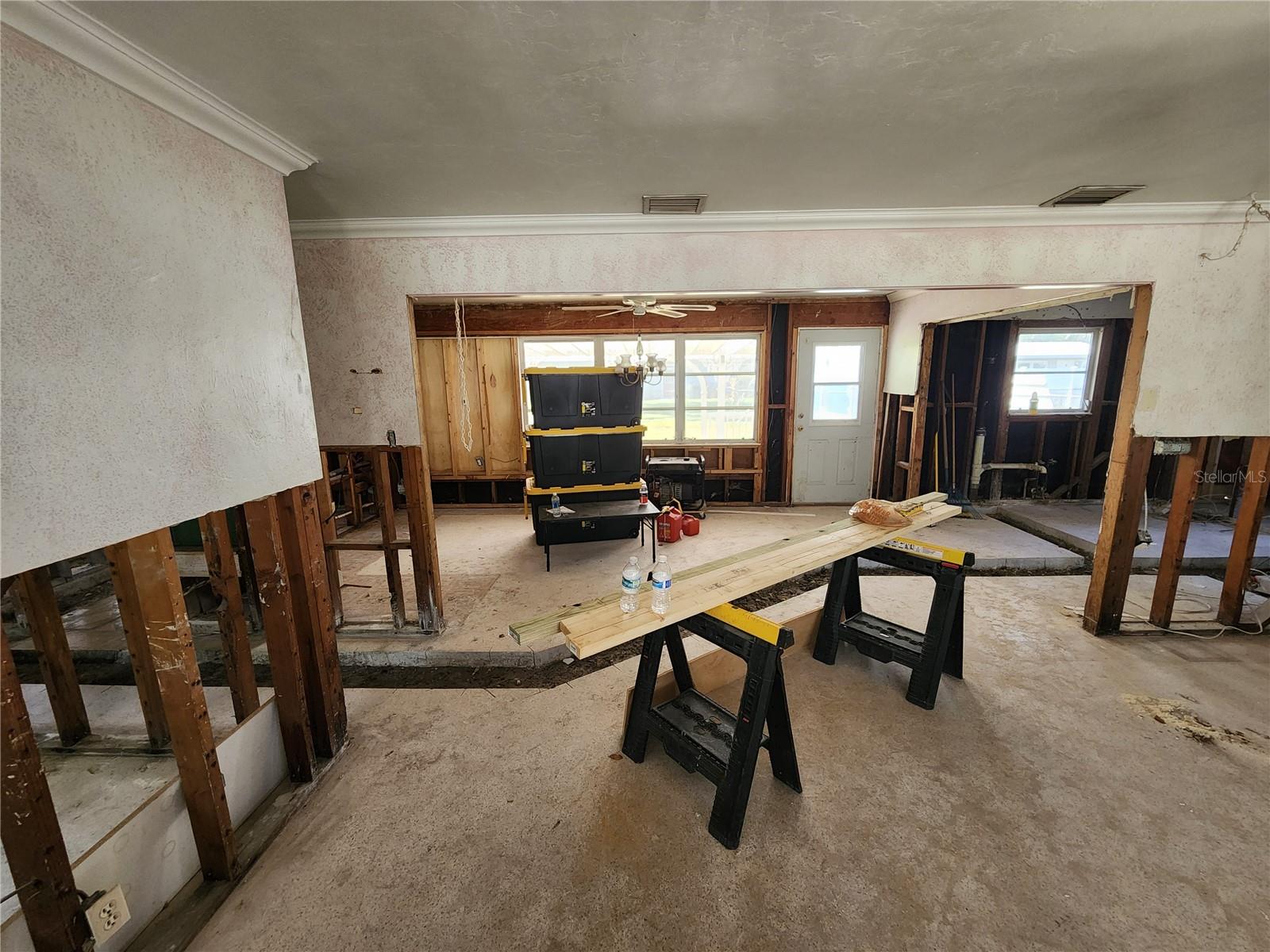 Image 3 of 10 For 3109 Alta Vista Street