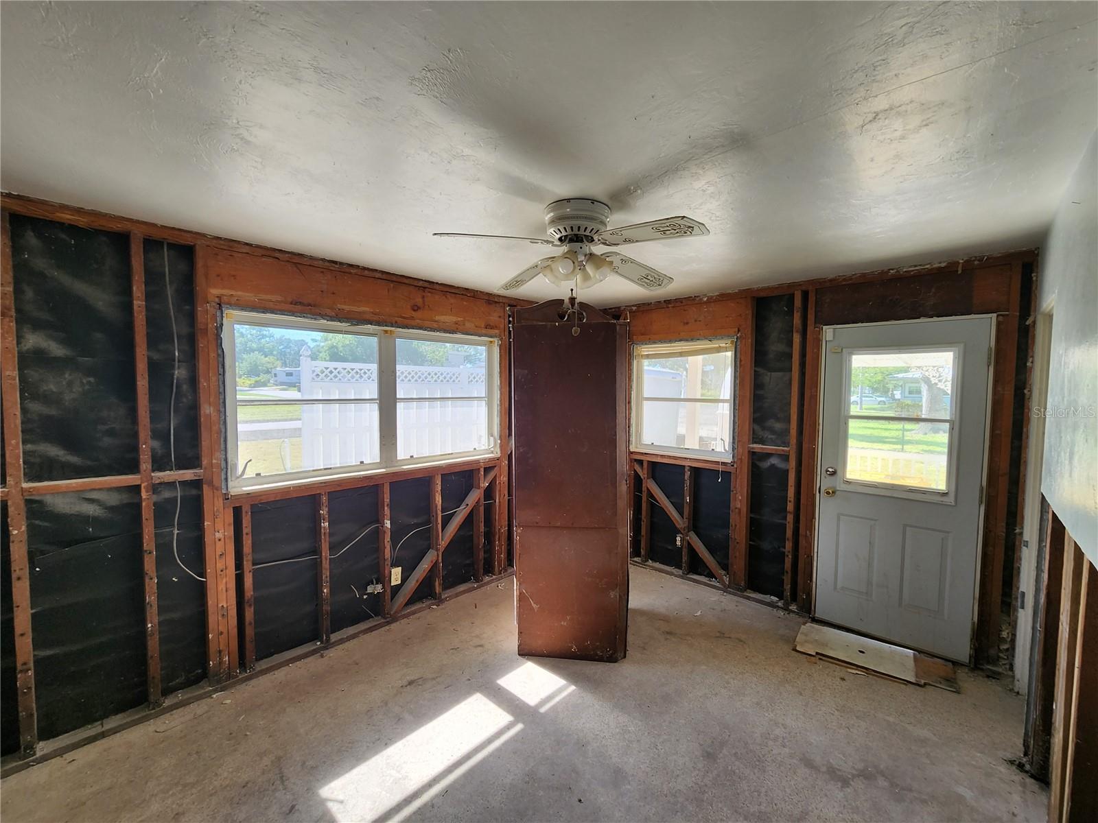 Image 8 of 10 For 3109 Alta Vista Street