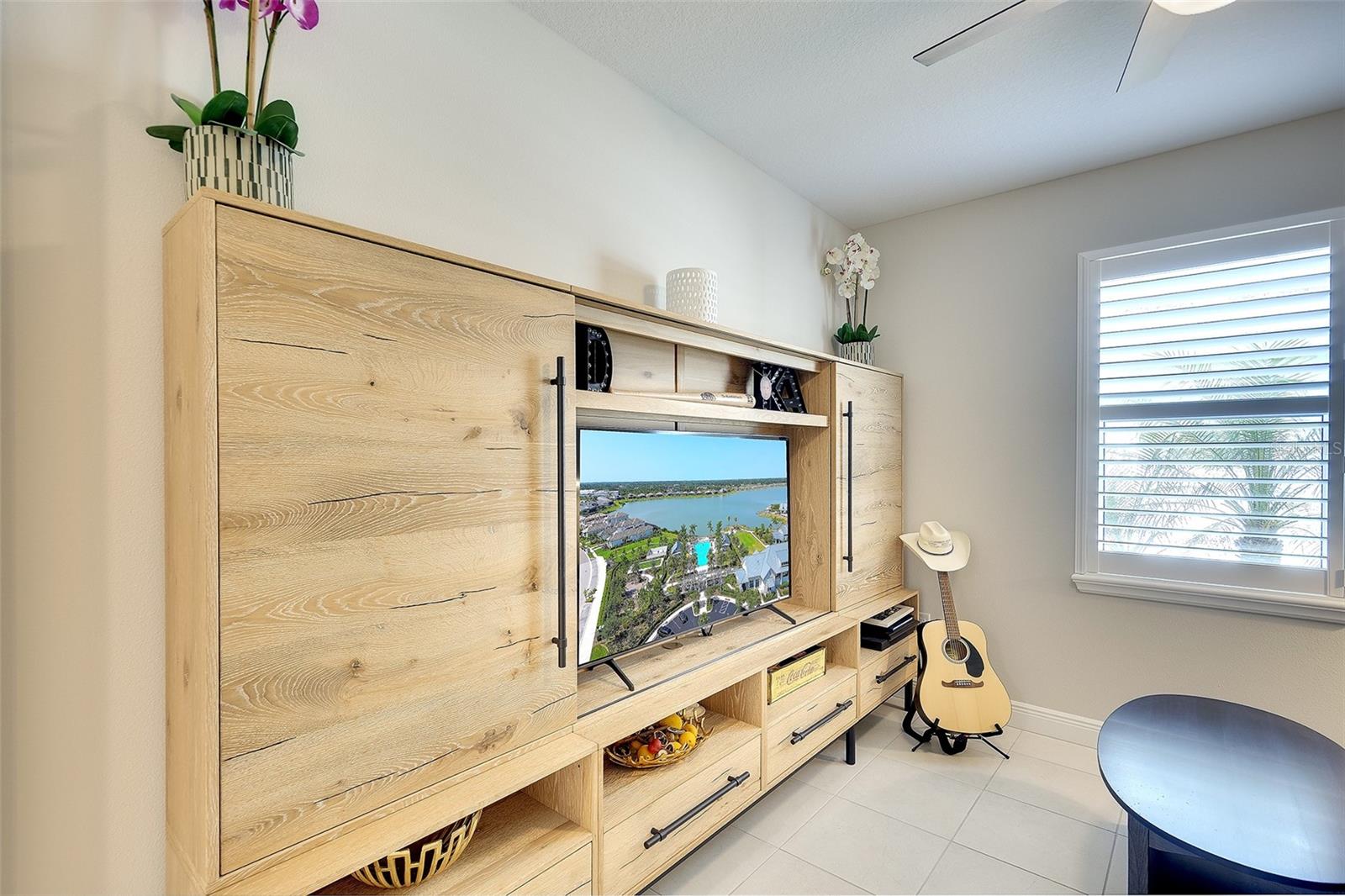 Image 10 of 41 For 8077 Sandstar Way