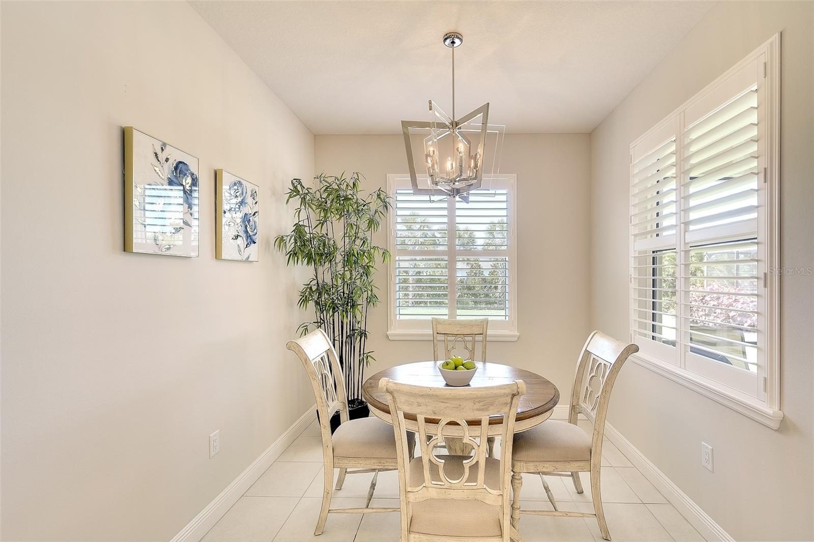 Image 18 of 41 For 8077 Sandstar Way