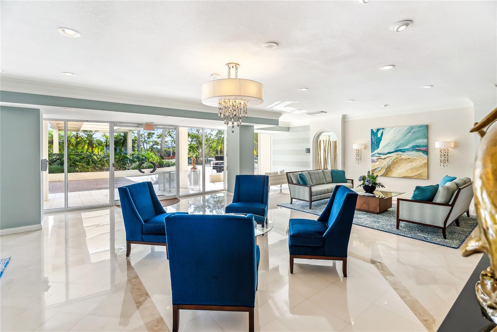 Listing photo id 9 for 1800 Benjamin Franklin Drive B1009