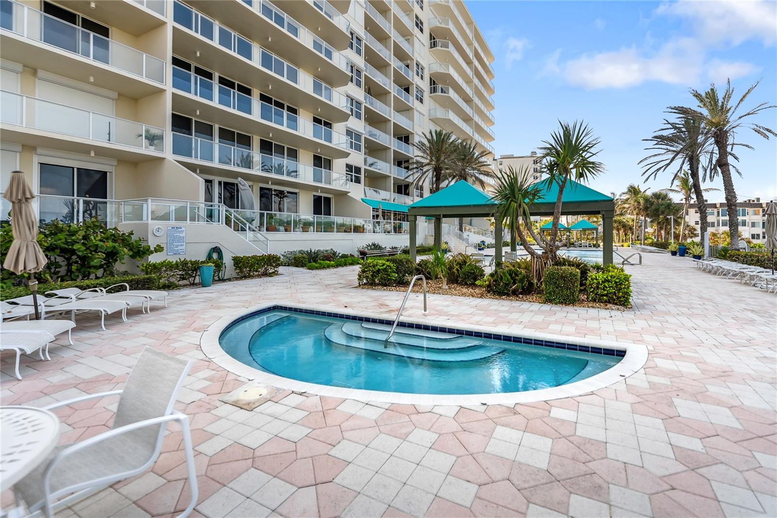 Listing photo id 21 for 1800 Benjamin Franklin Drive B1009