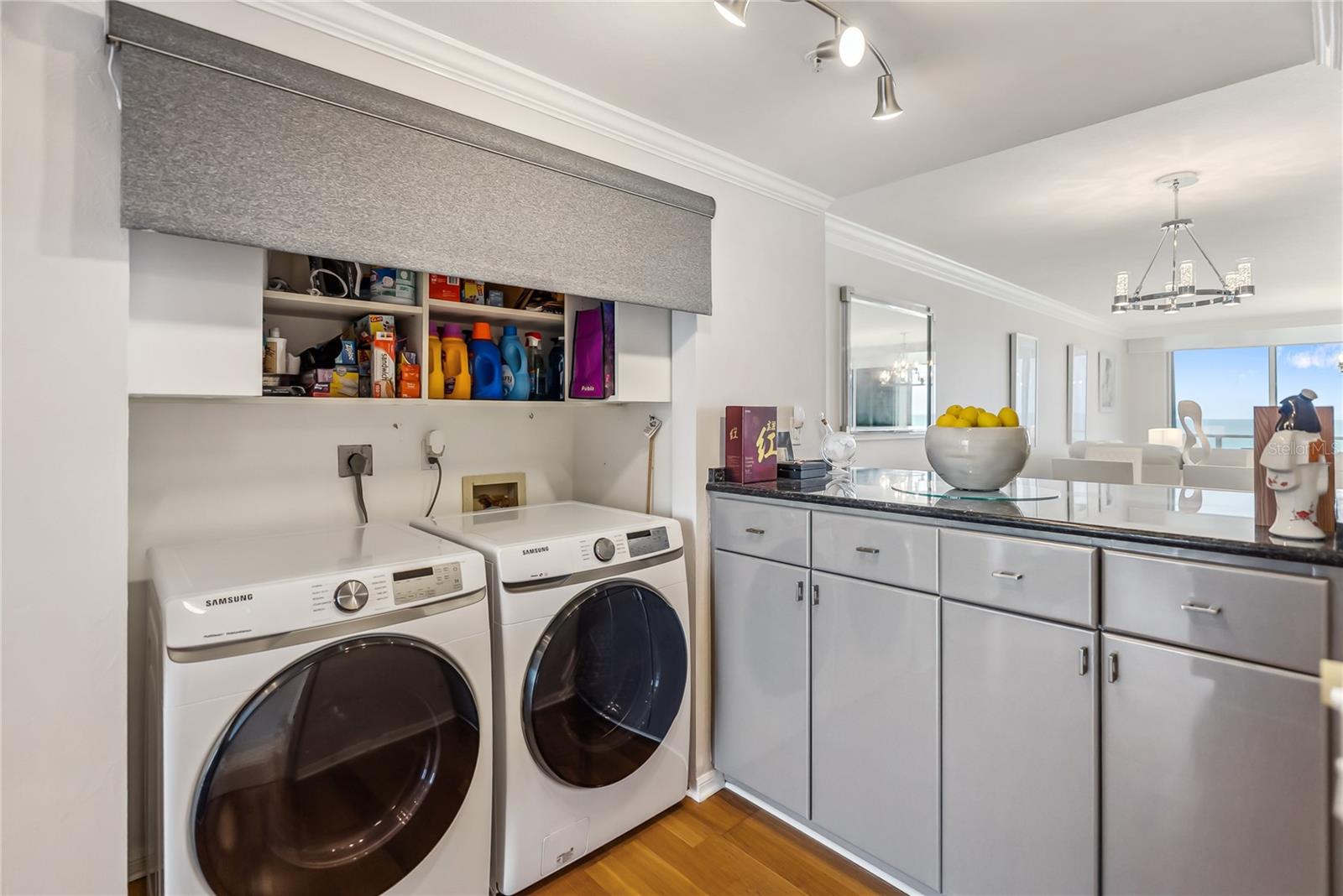 Listing photo id 42 for 1800 Benjamin Franklin Drive B1009