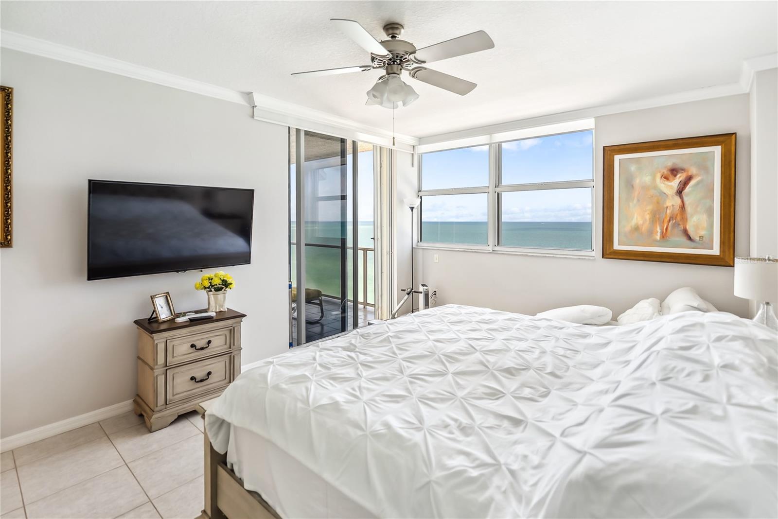 Listing photo id 63 for 1800 Benjamin Franklin Drive B1009