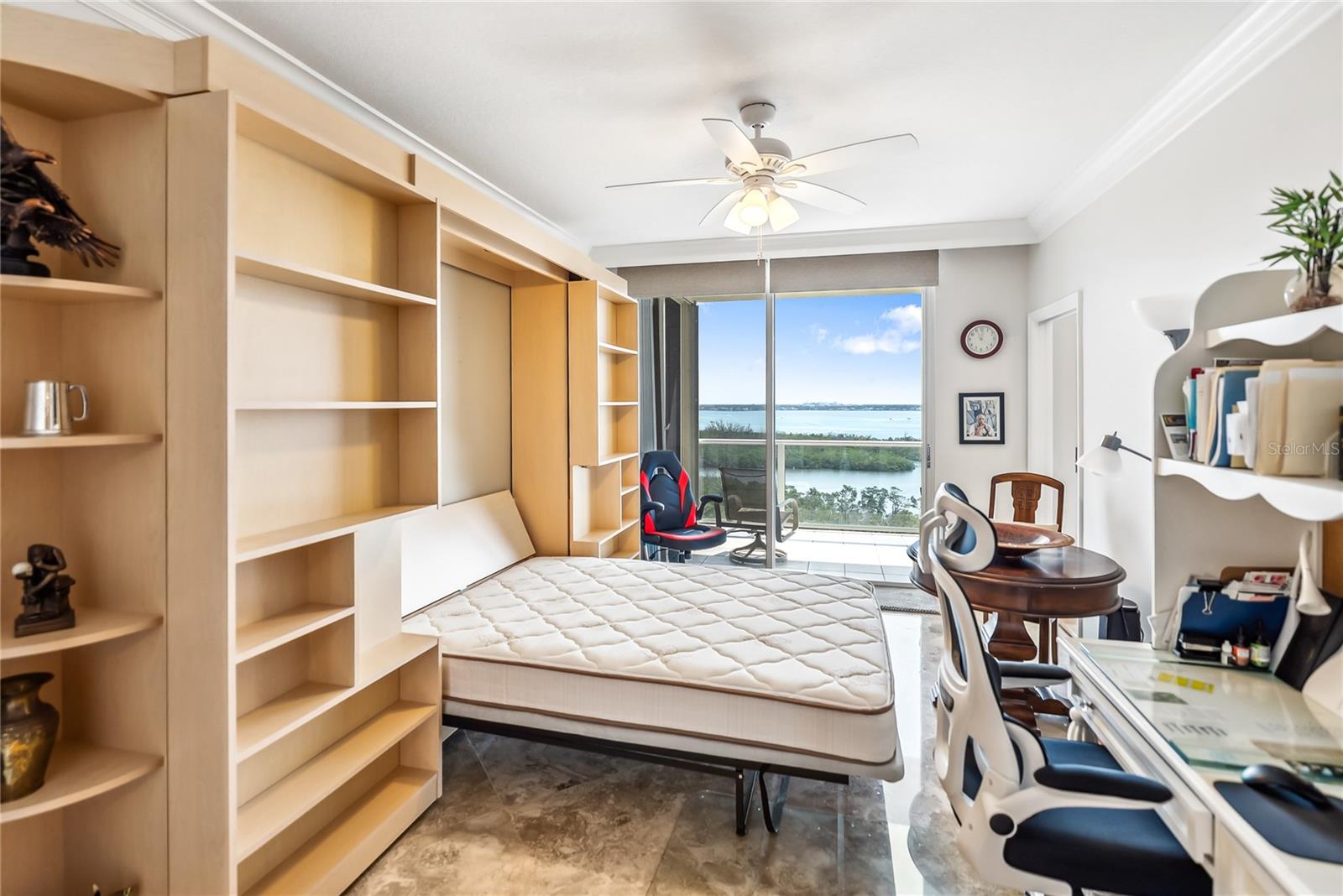 Listing photo id 66 for 1800 Benjamin Franklin Drive B1009