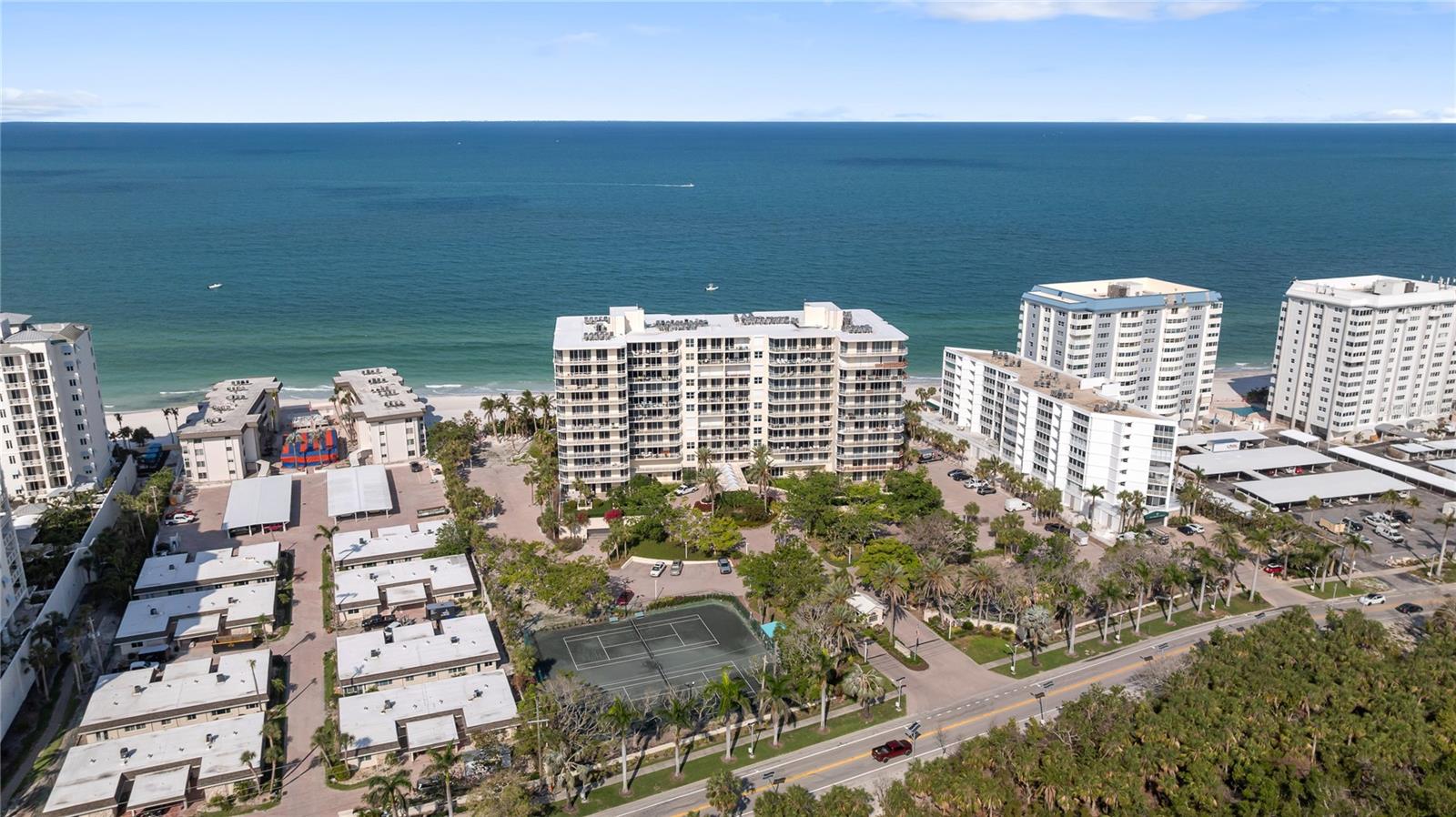 Listing photo id 69 for 1800 Benjamin Franklin Drive B1009