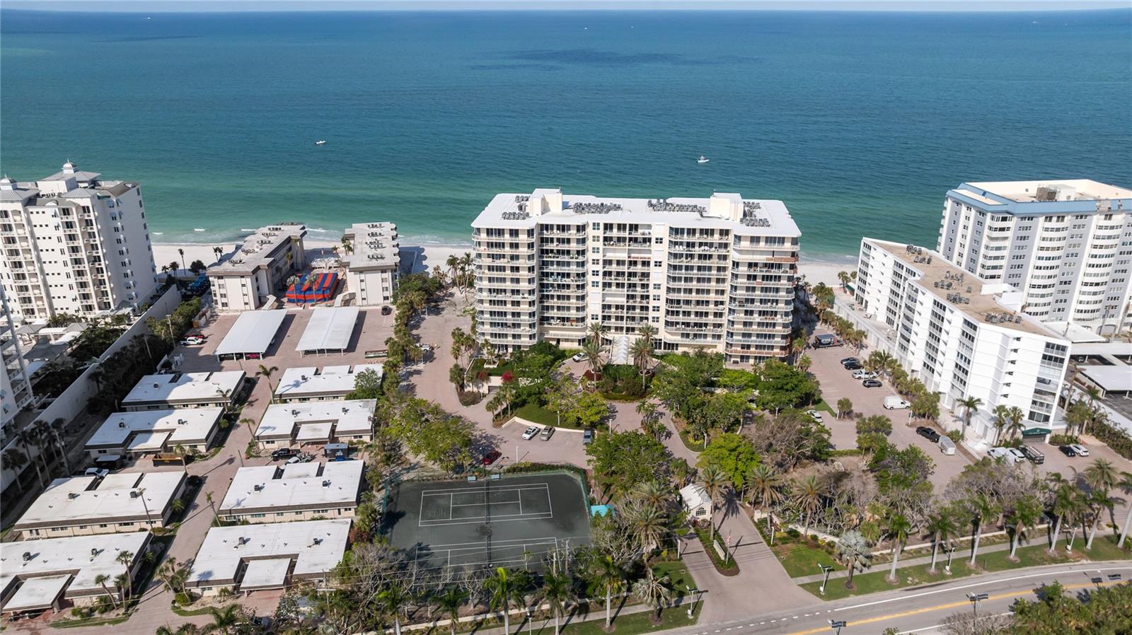 Listing photo id 71 for 1800 Benjamin Franklin Drive B1009