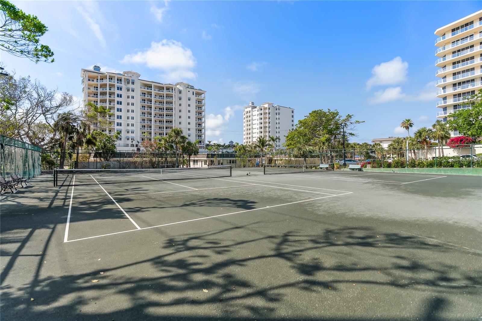 Listing photo id 74 for 1800 Benjamin Franklin Drive B1009
