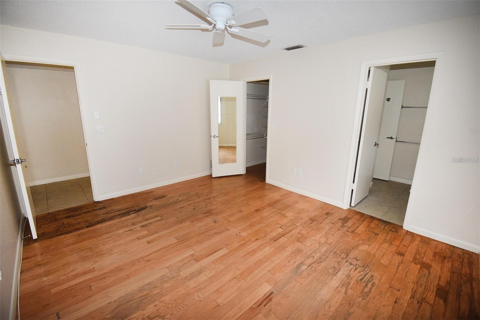 Image 11 of 19 For 3961 Ashwood Lane 44