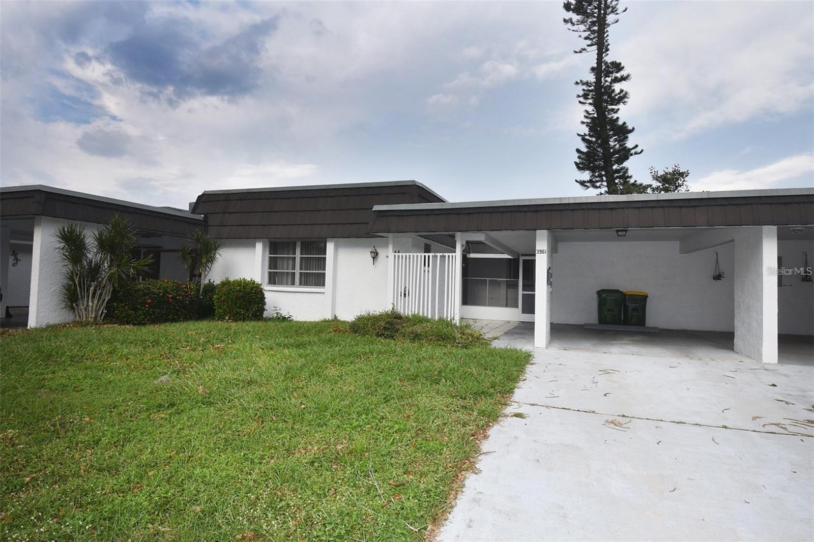 Image 2 of 19 For 3961 Ashwood Lane 44