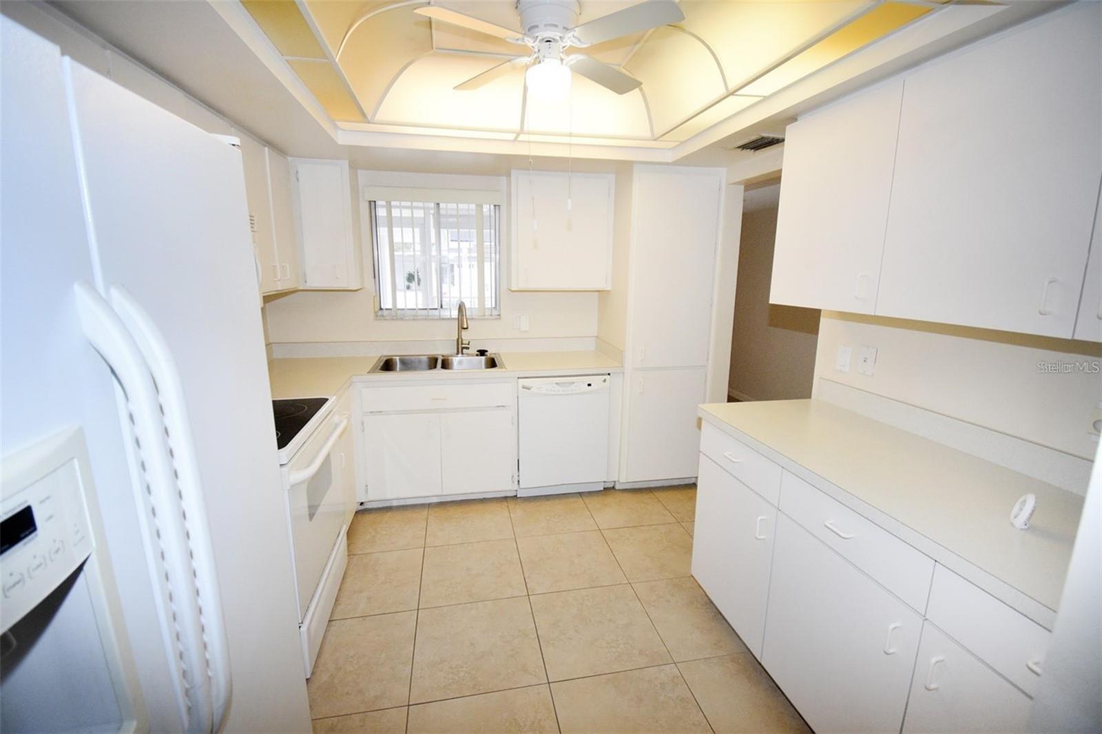 Image 7 of 19 For 3961 Ashwood Lane 44
