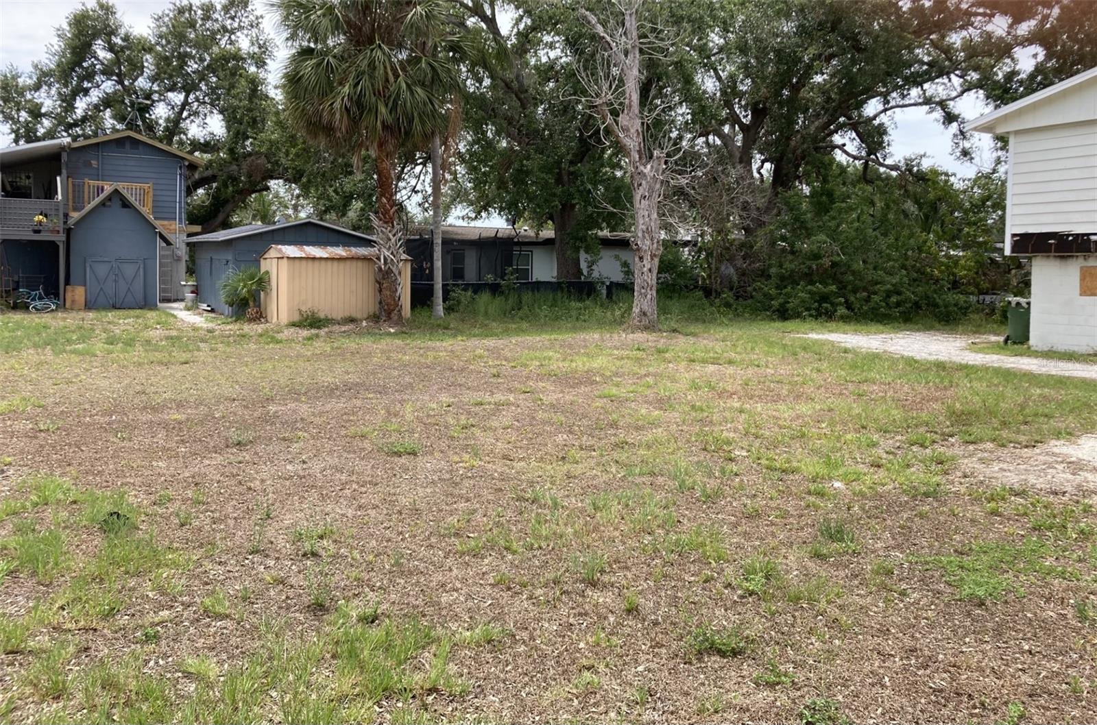 Image 20 of 23 For 104 22nd Street Court E