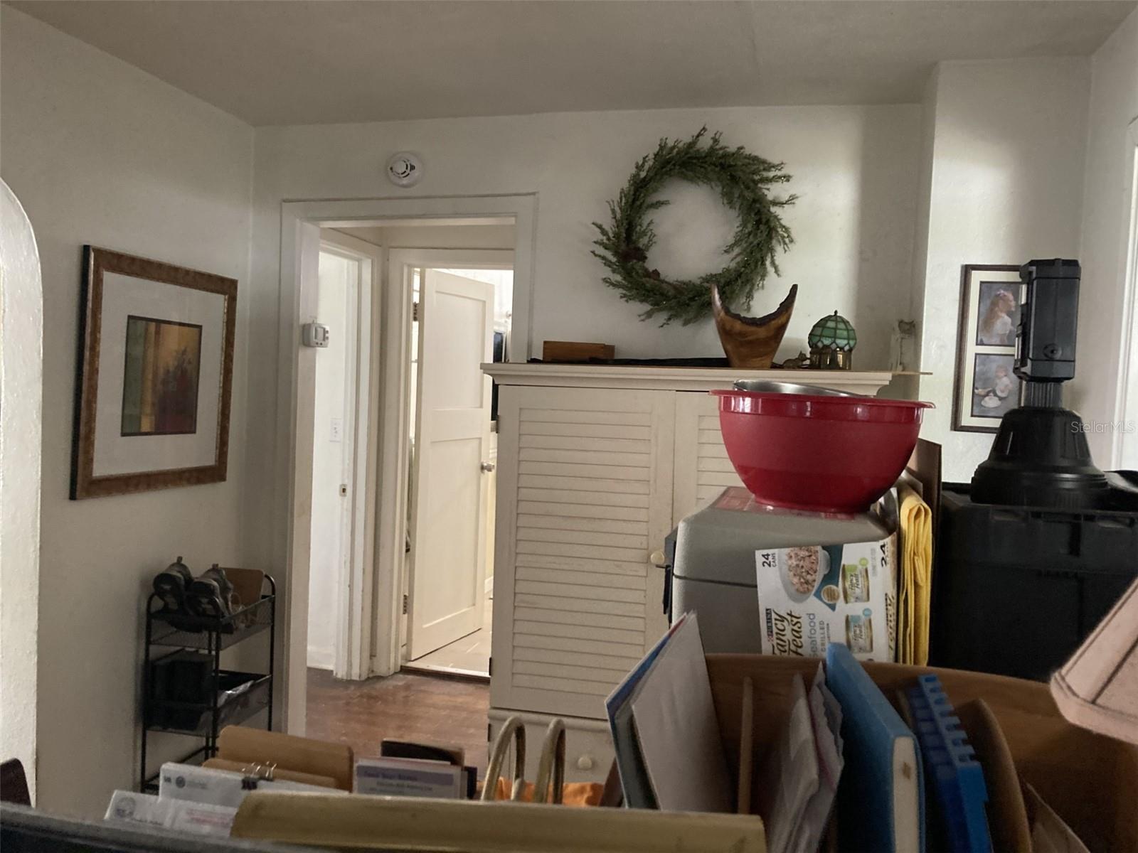 Image 4 of 23 For 104 22nd Street Court E