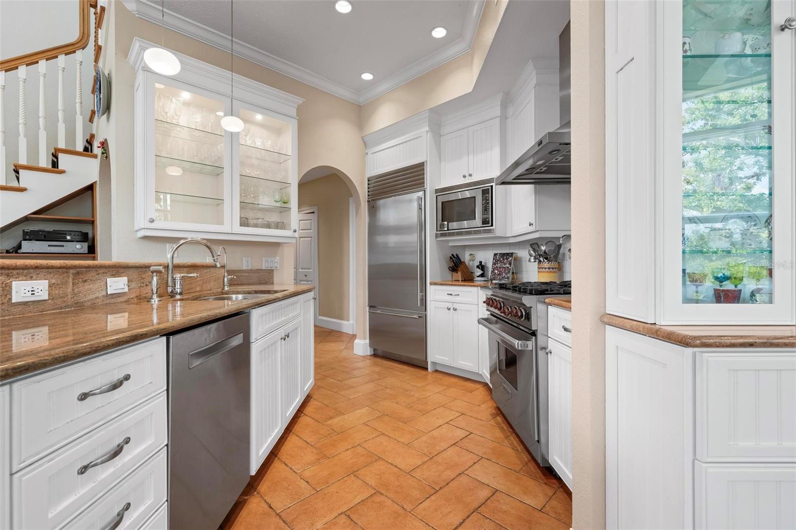 Image 26 of 63 For 512 77th Street