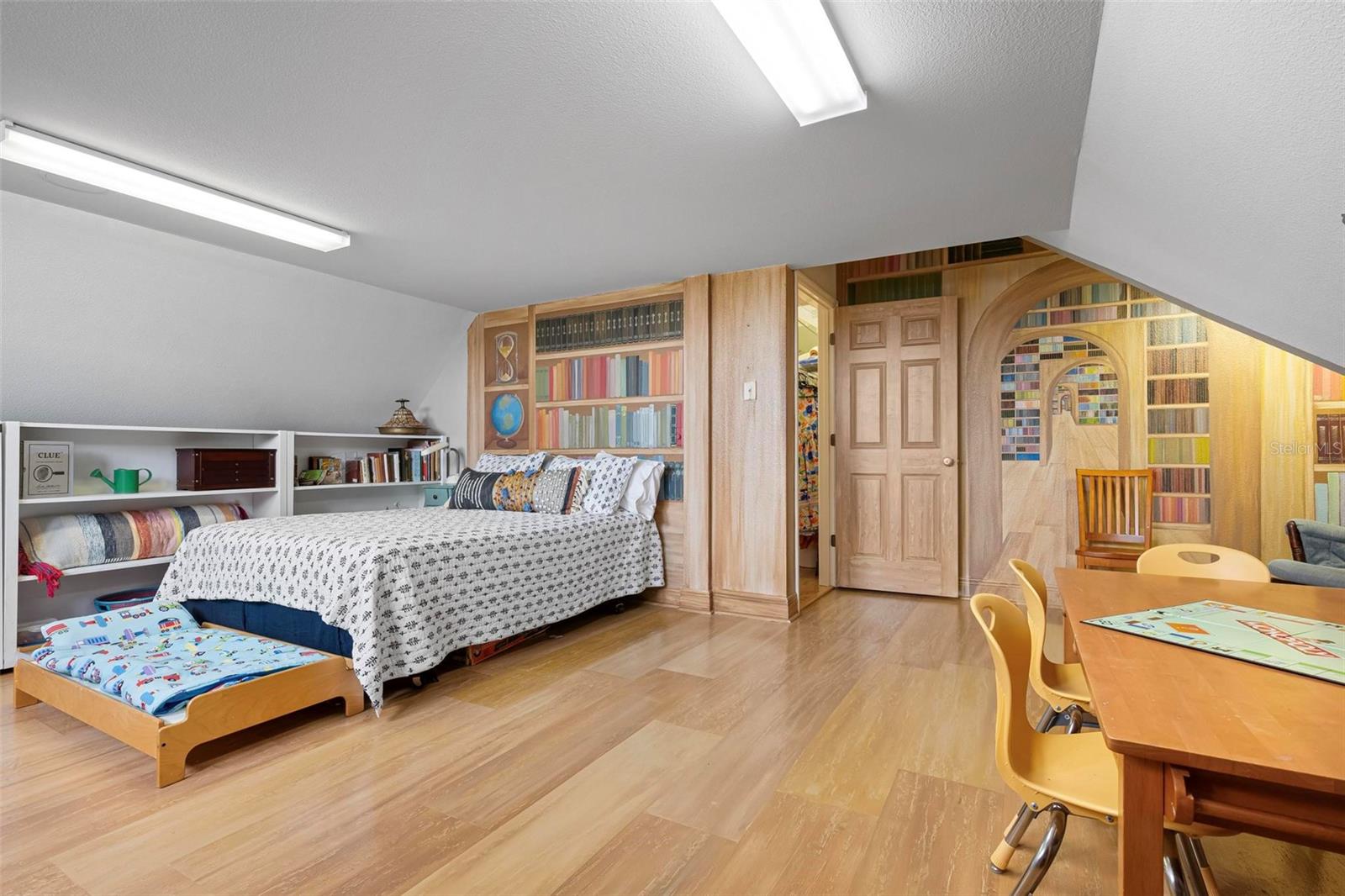 Image 34 of 63 For 512 77th Street