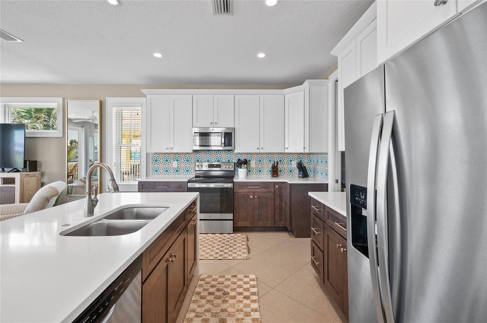 Image 9 of 66 For 2201 Avenue C