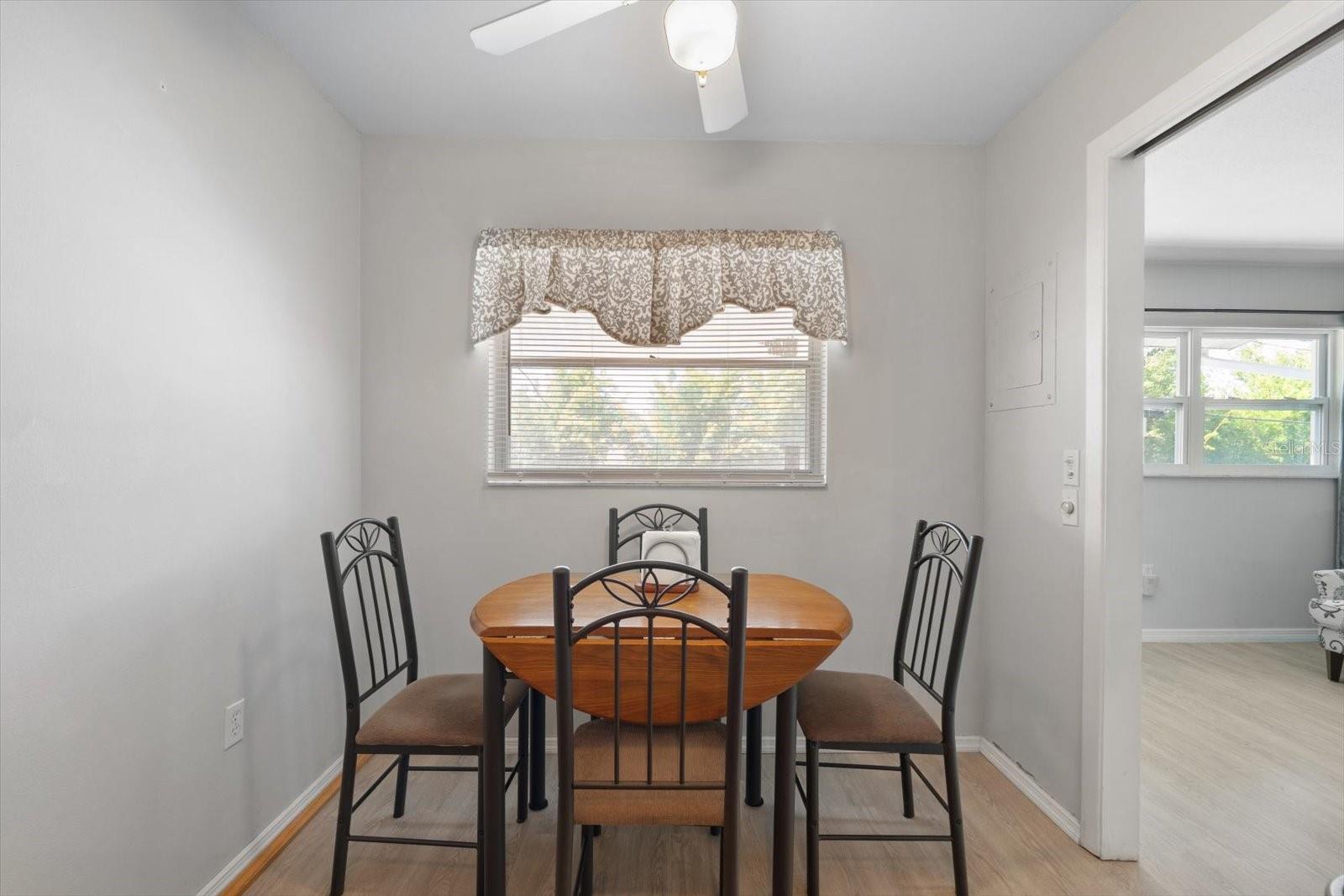 Image 17 of 48 For 2503 Beneva Road 7