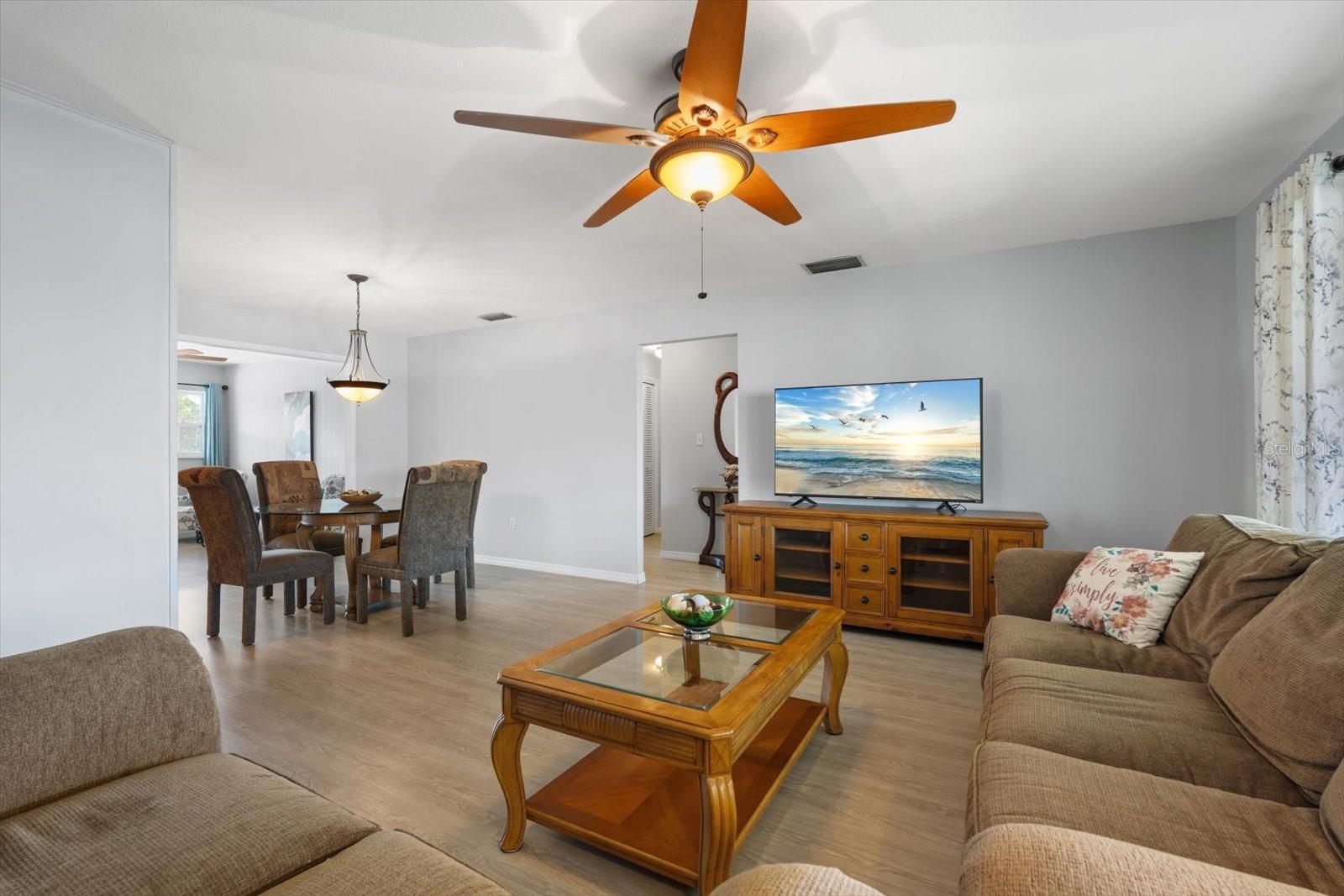 Image 23 of 48 For 2503 Beneva Road 7