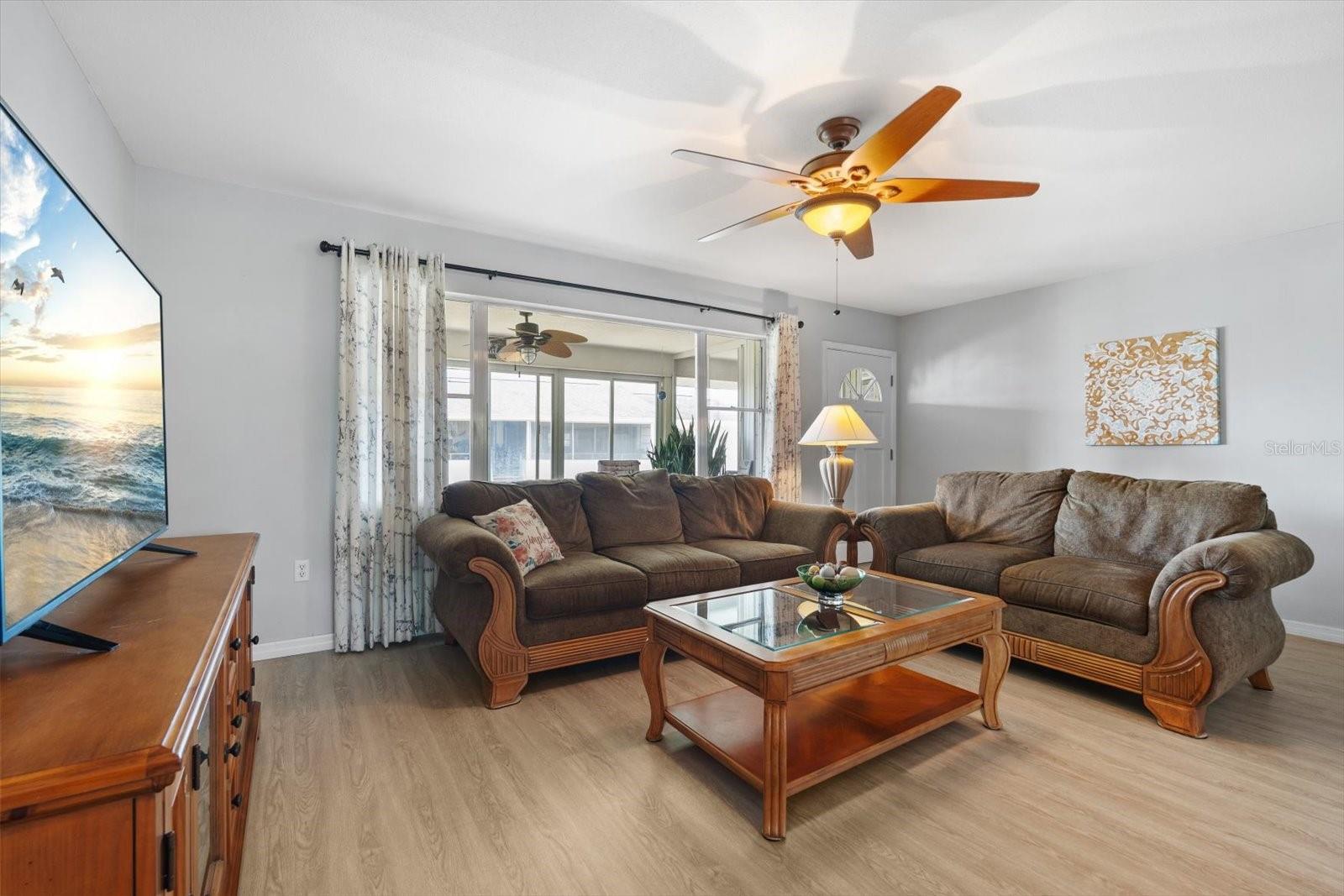 Image 25 of 48 For 2503 Beneva Road 7