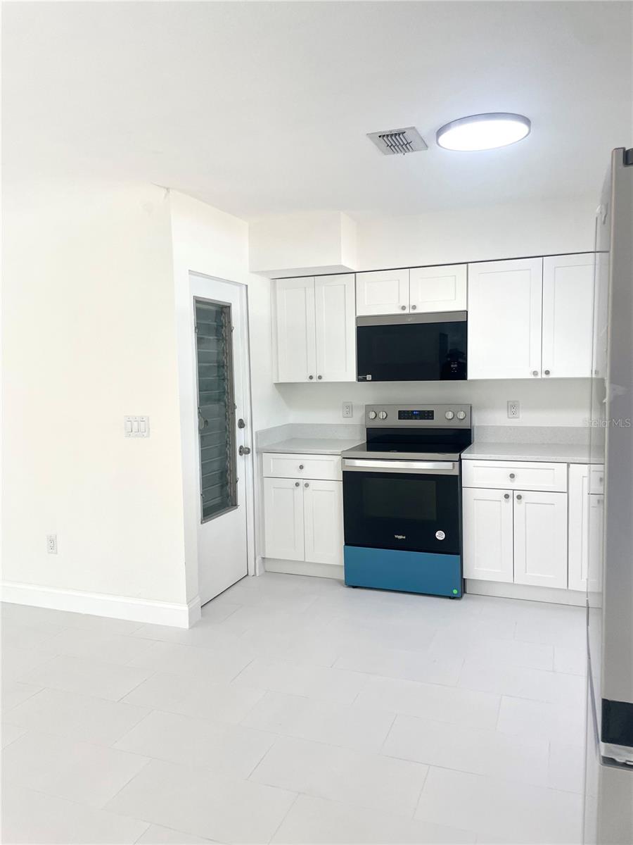 Image 10 of 19 For 2702 45th Street S