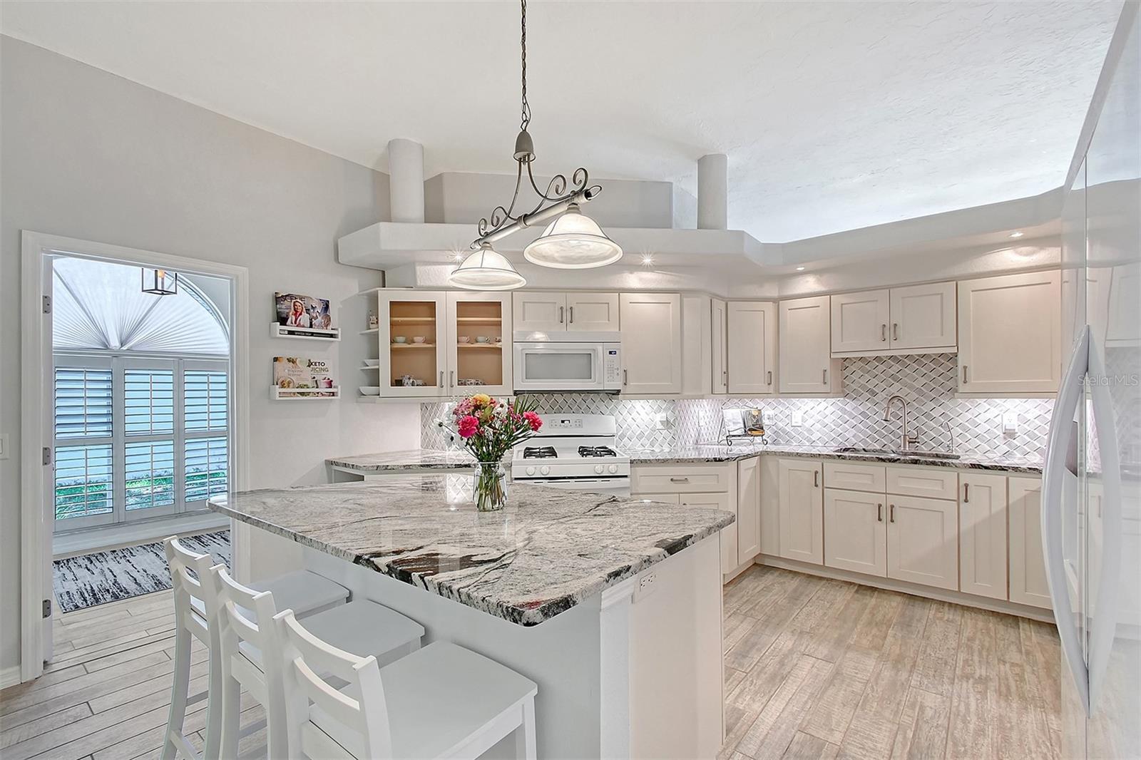 Image 17 of 63 For 4603 4th Avenue E