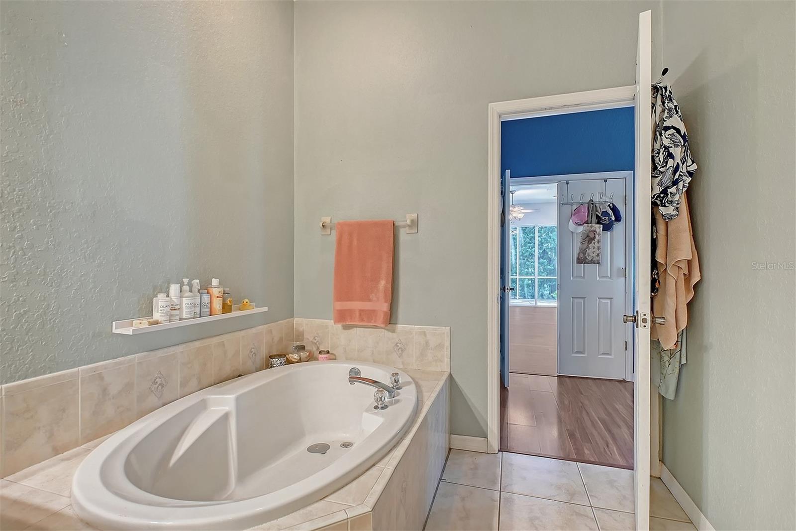 Image 33 of 63 For 4603 4th Avenue E