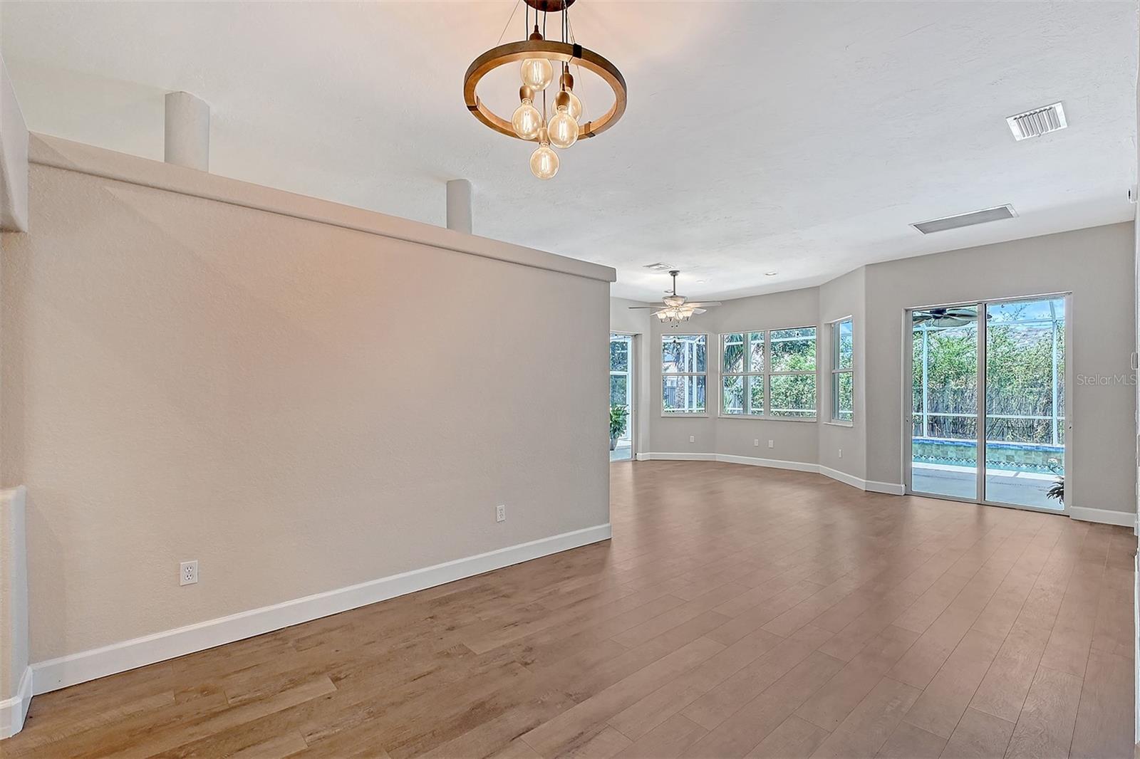 Image 9 of 63 For 4603 4th Avenue E