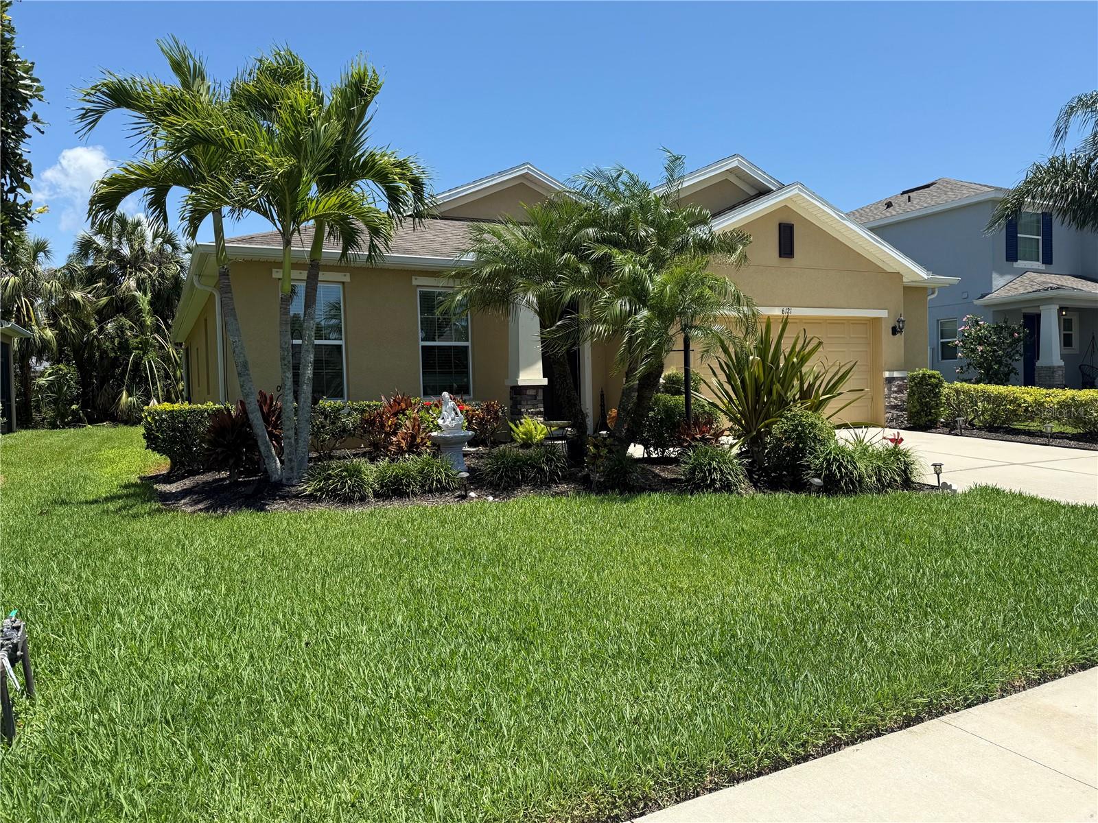 Details for 6121 35th Court E, BRADENTON, FL 34203