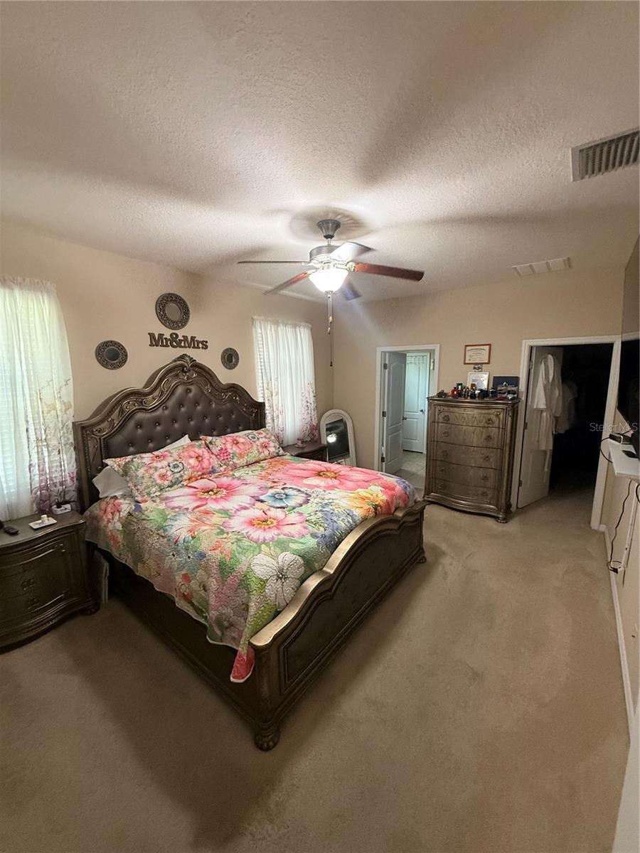 Image 31 of 58 For 6121 35th Court E
