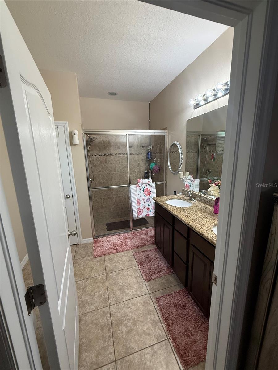 Image 35 of 58 For 6121 35th Court E