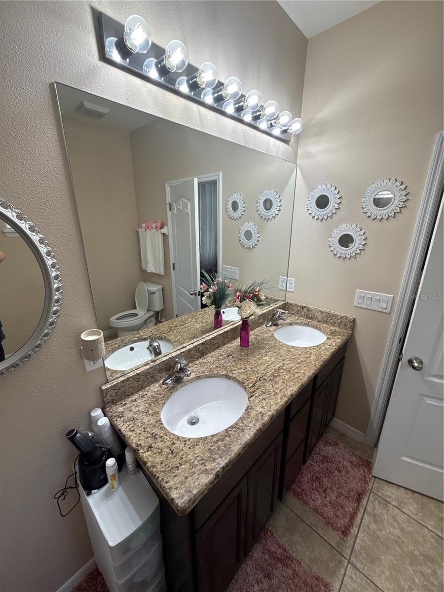 Image 38 of 58 For 6121 35th Court E