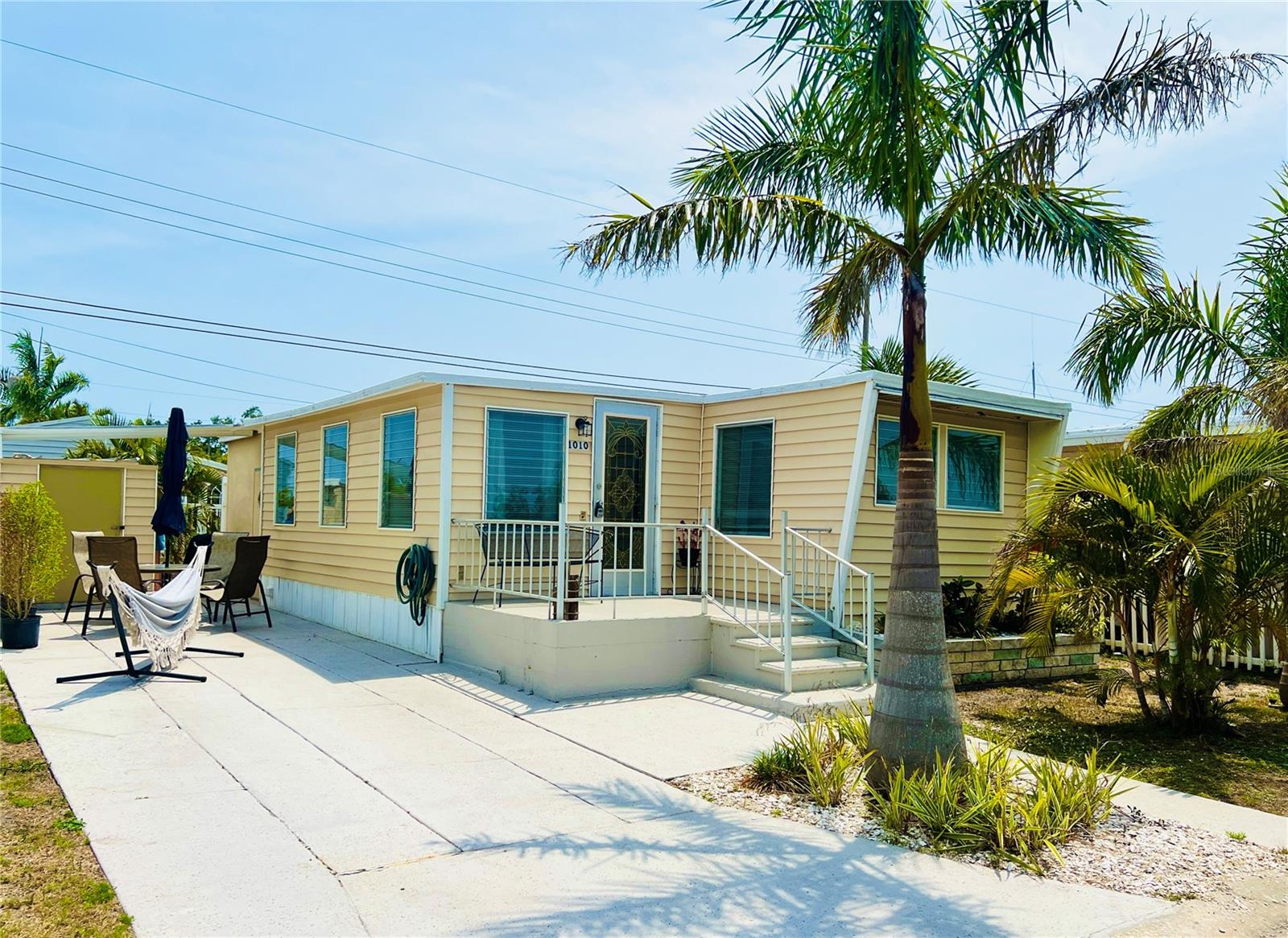 Details for 1010 49th Avenue W, BRADENTON, FL 34207