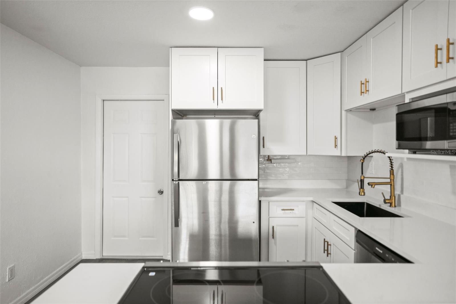 Image 10 of 22 For 5045 10th Avenue S