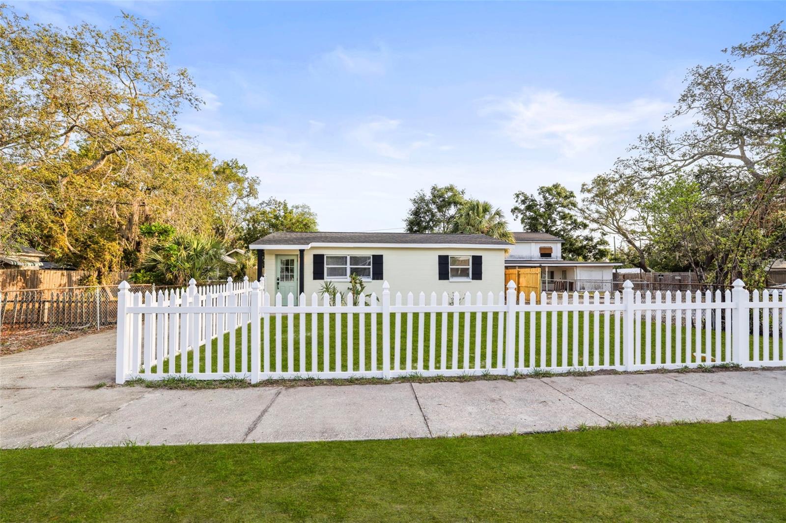 Image 2 of 22 For 5045 10th Avenue S
