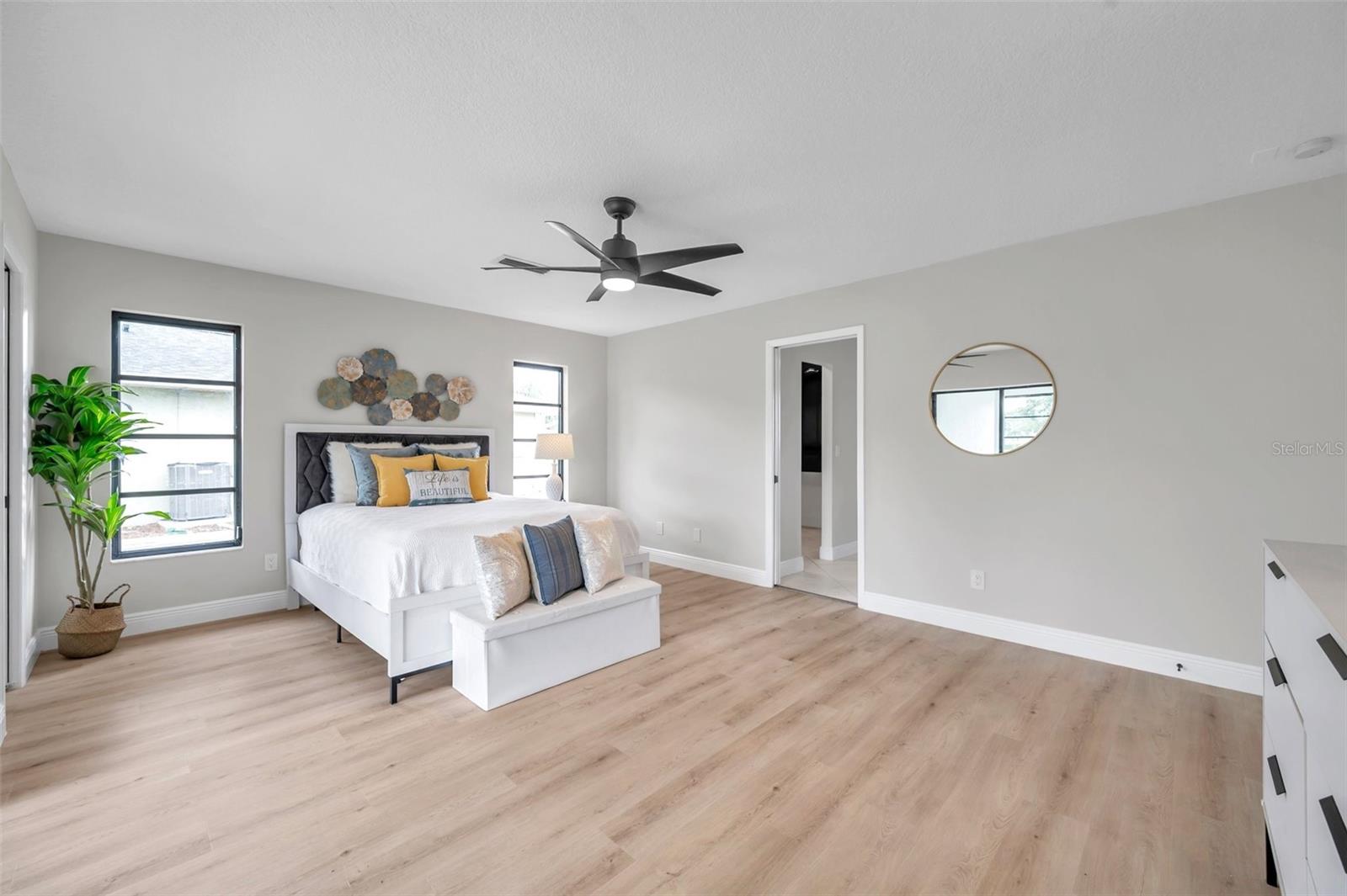 Image 21 of 39 For 5125 Palm Aire Drive