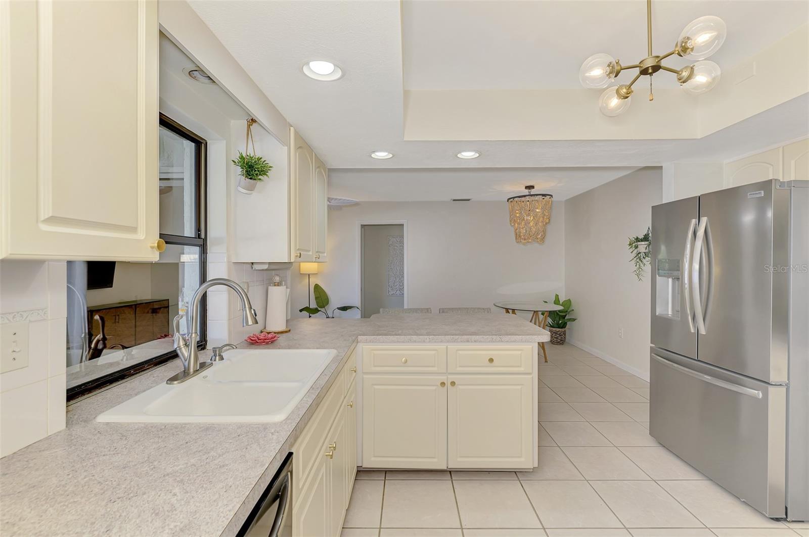 Image 14 of 40 For 2221 Pine View Circle