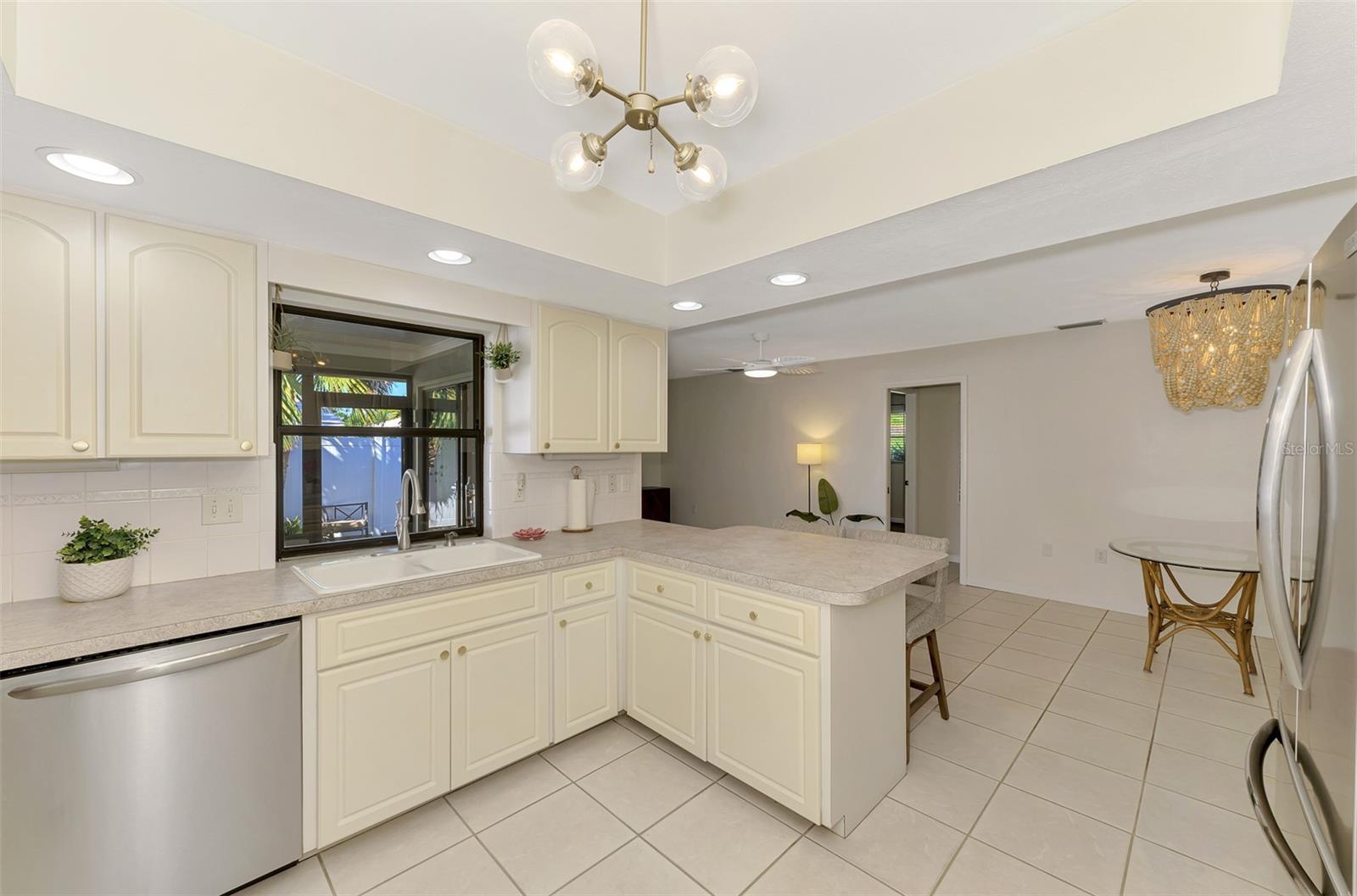 Image 18 of 40 For 2221 Pine View Circle