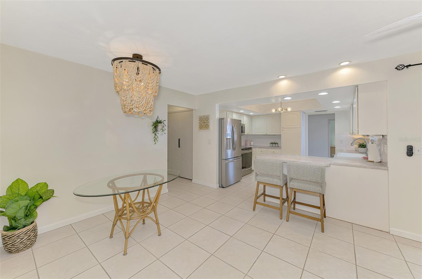 Image 20 of 40 For 2221 Pine View Circle