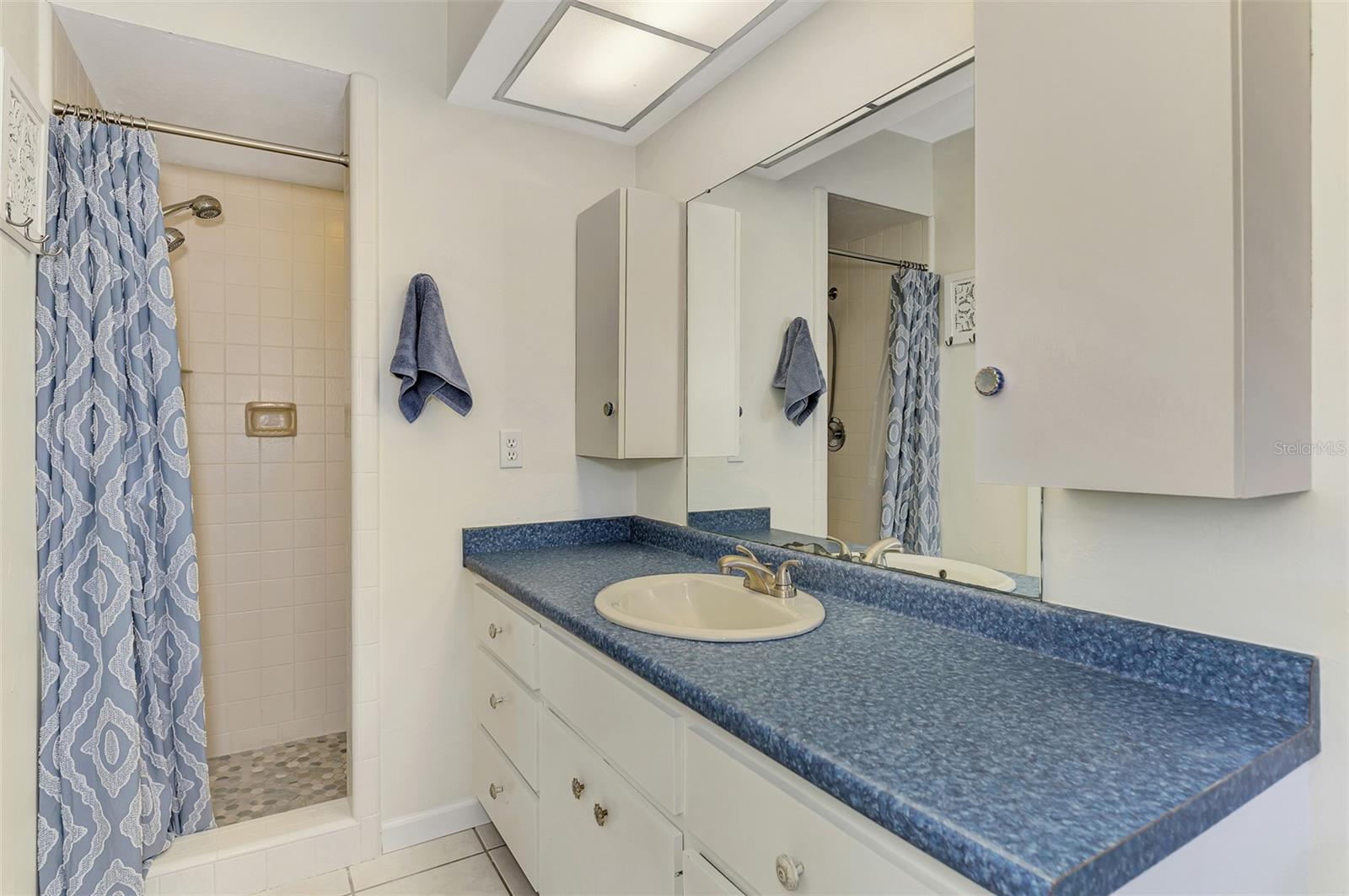 Image 27 of 40 For 2221 Pine View Circle