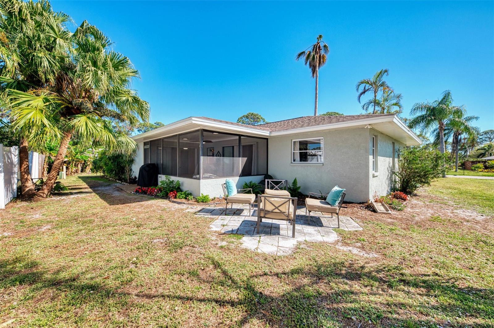 Image 36 of 40 For 2221 Pine View Circle