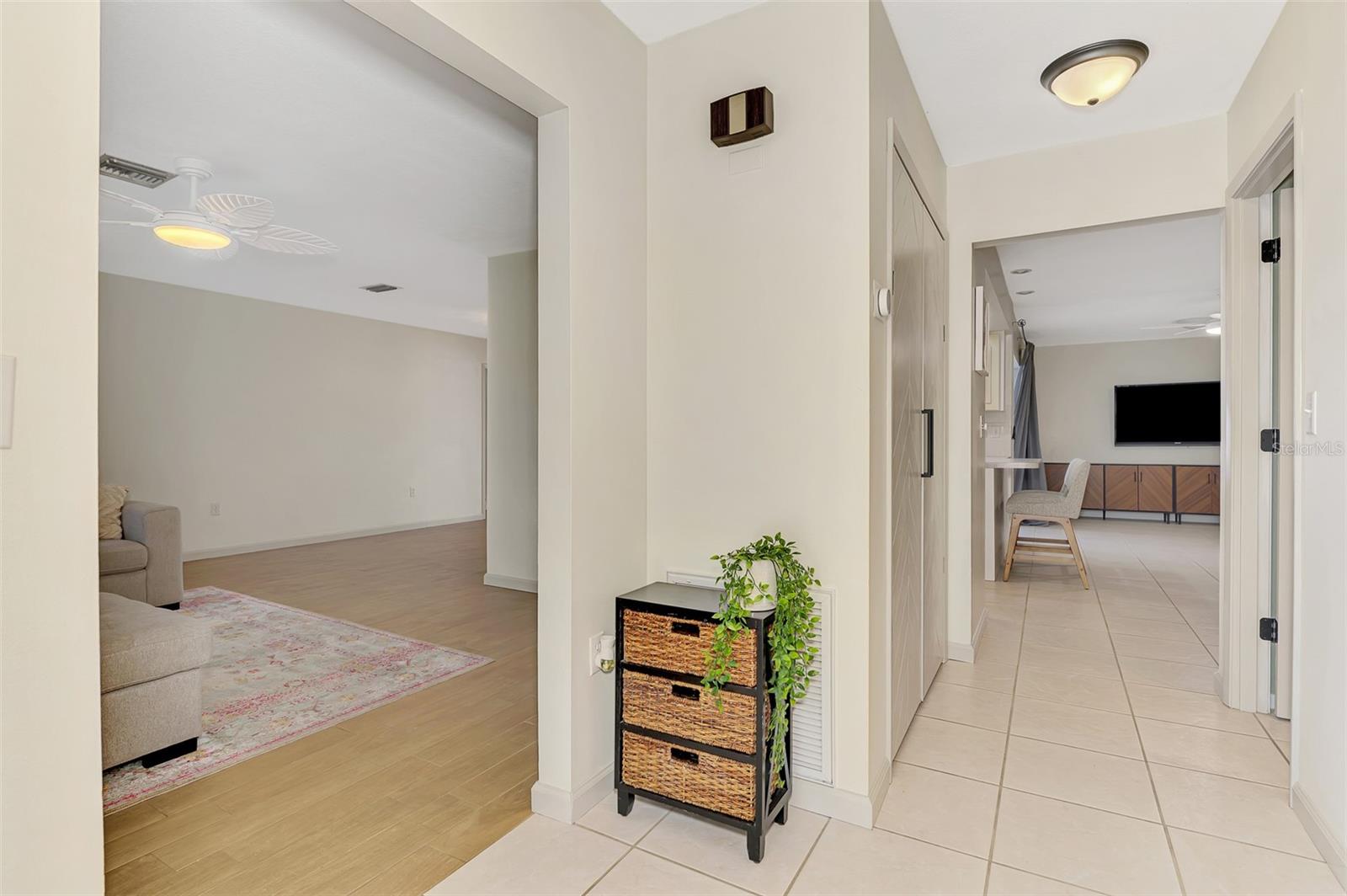 Image 6 of 40 For 2221 Pine View Circle