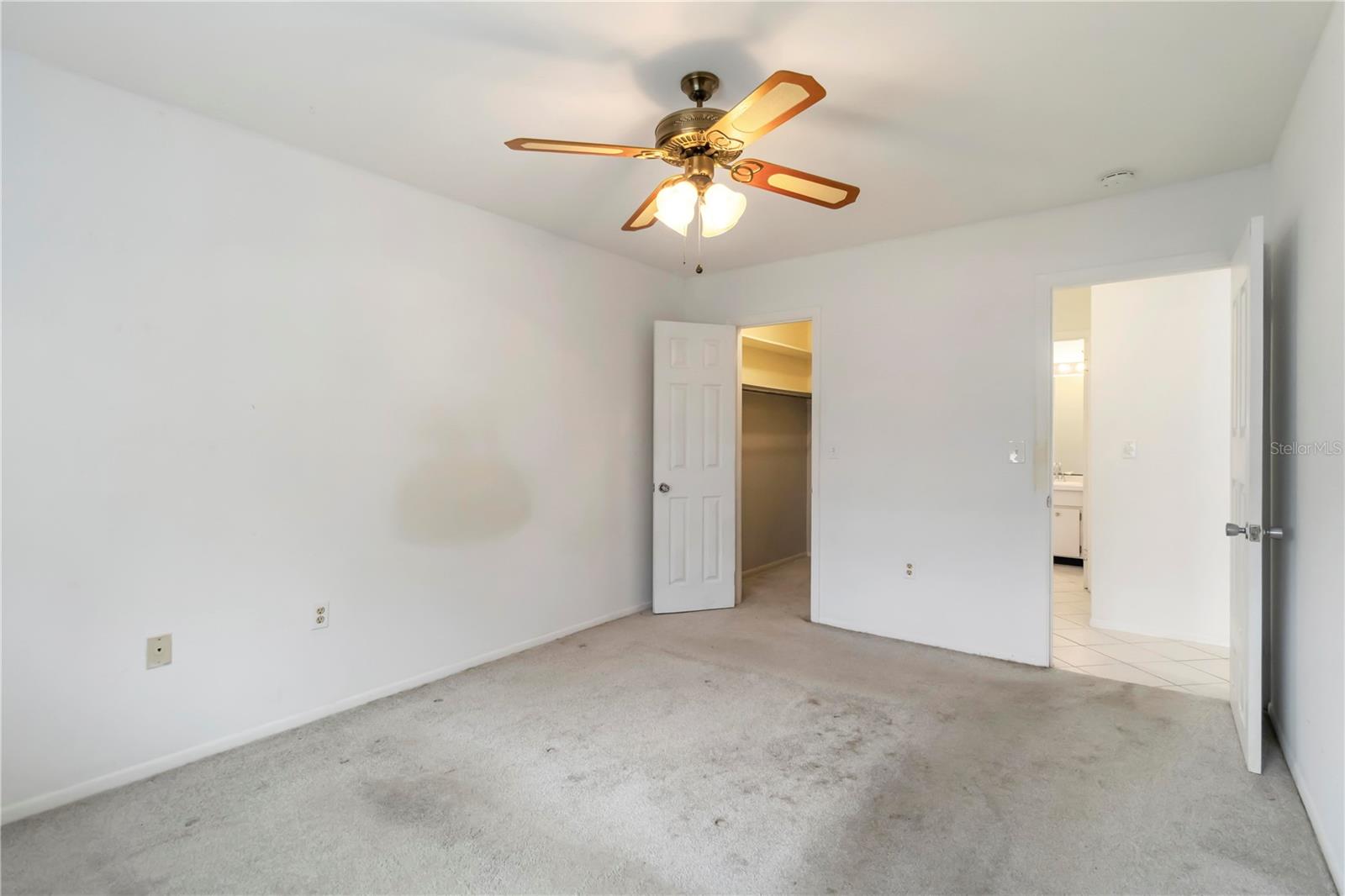 Image 18 of 32 For 5062 White Oak Court