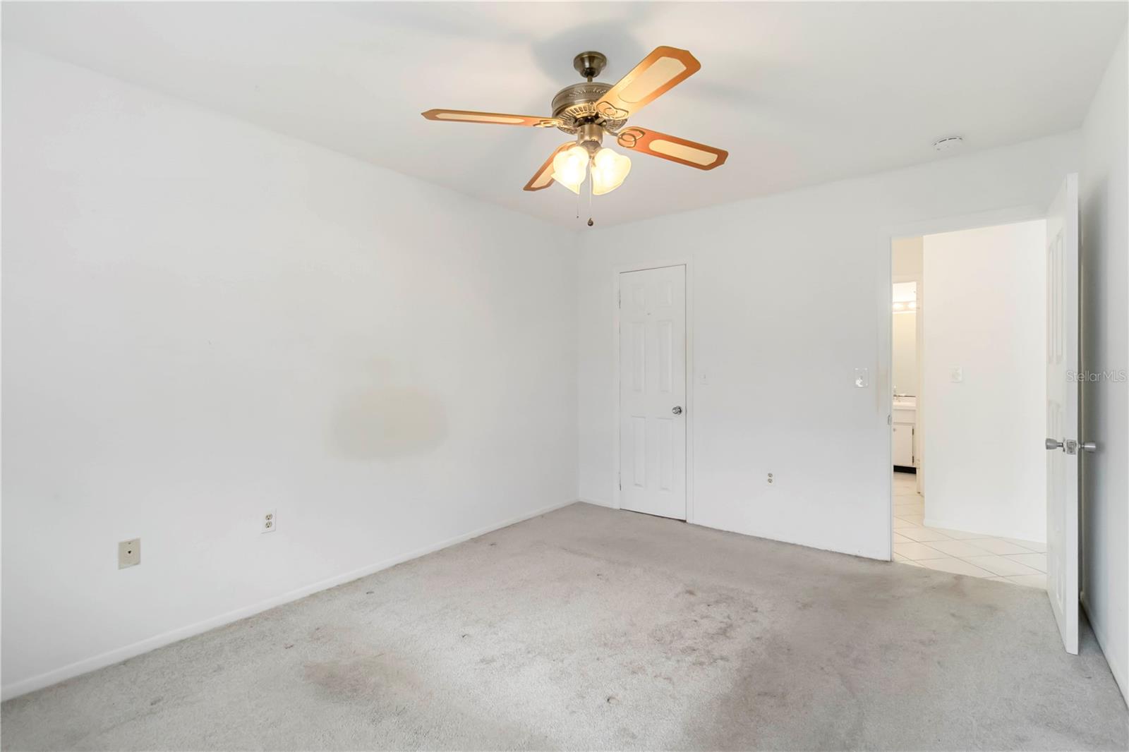 Image 19 of 32 For 5062 White Oak Court