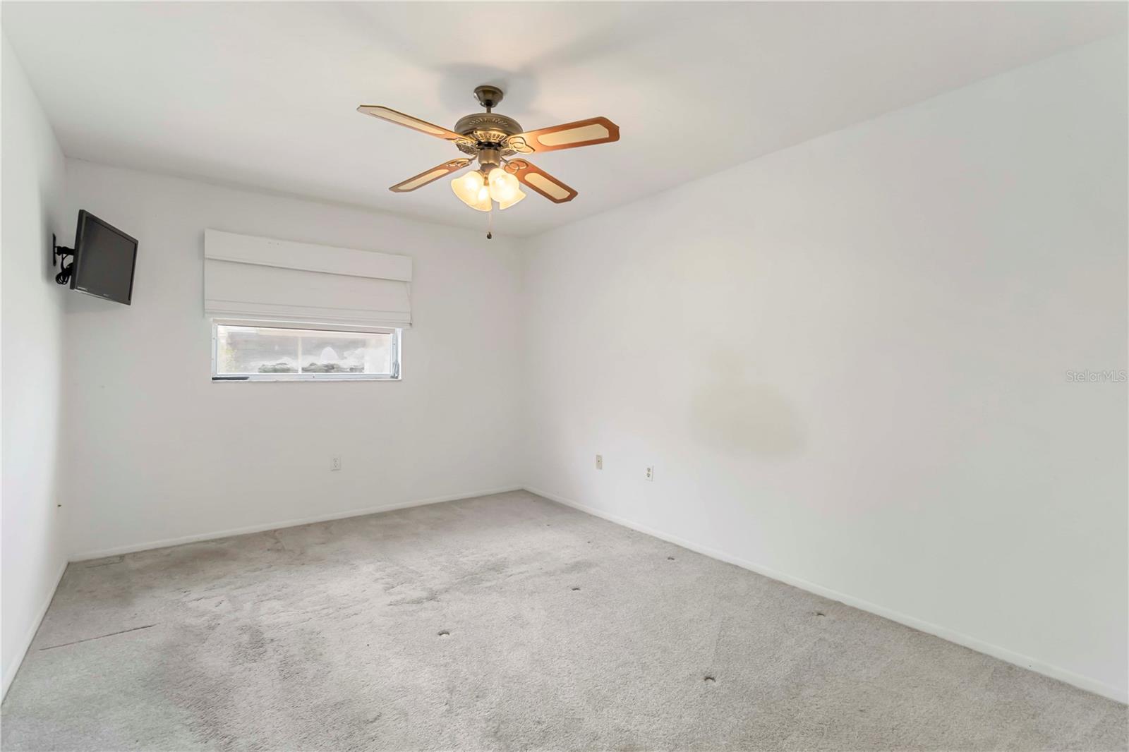 Image 21 of 32 For 5062 White Oak Court