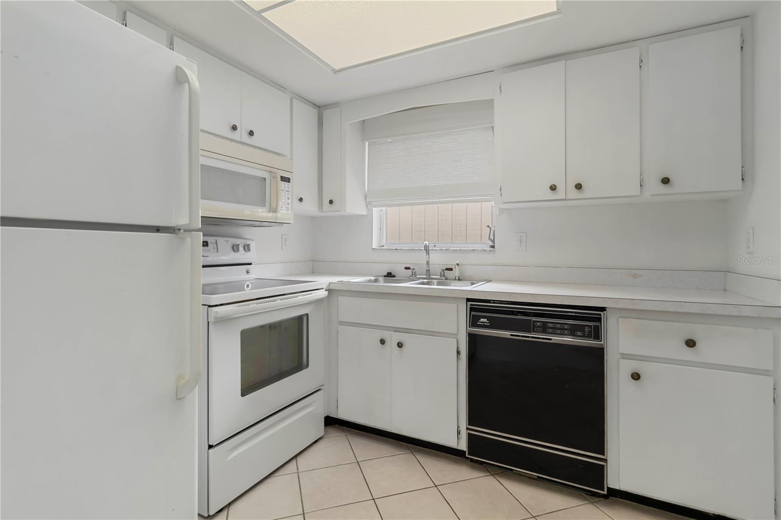 Image 24 of 32 For 5062 White Oak Court